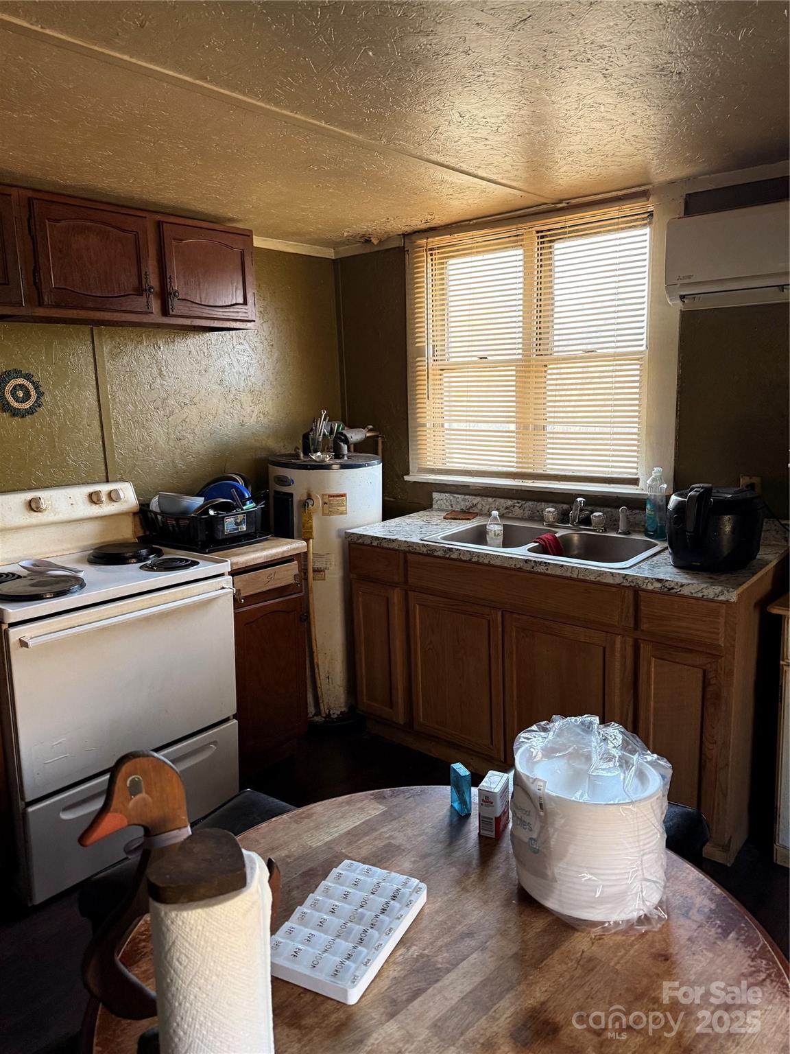 1418 Huggins Street Property Photo 6
