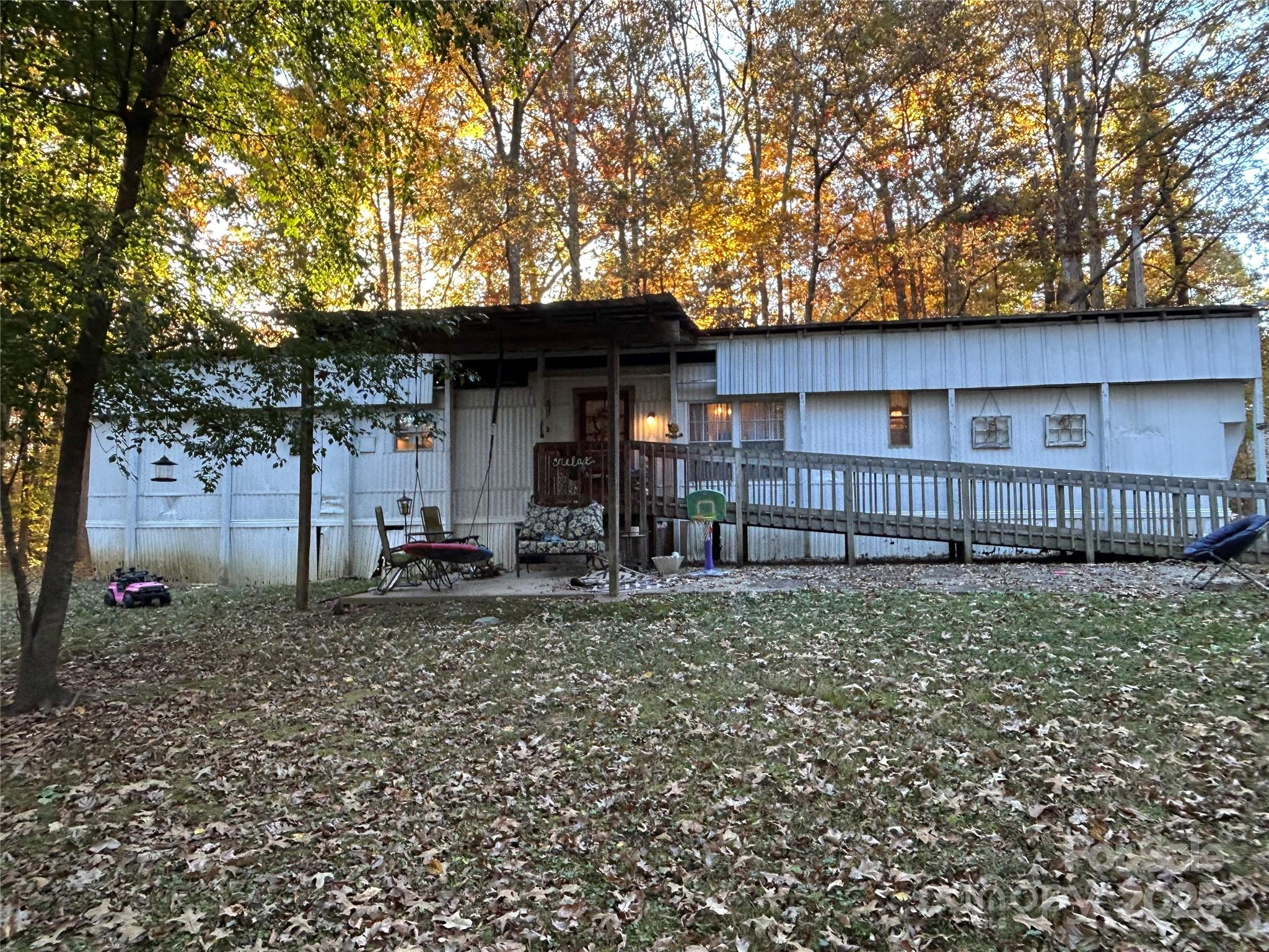 260 Joy Circle Property Photo 2