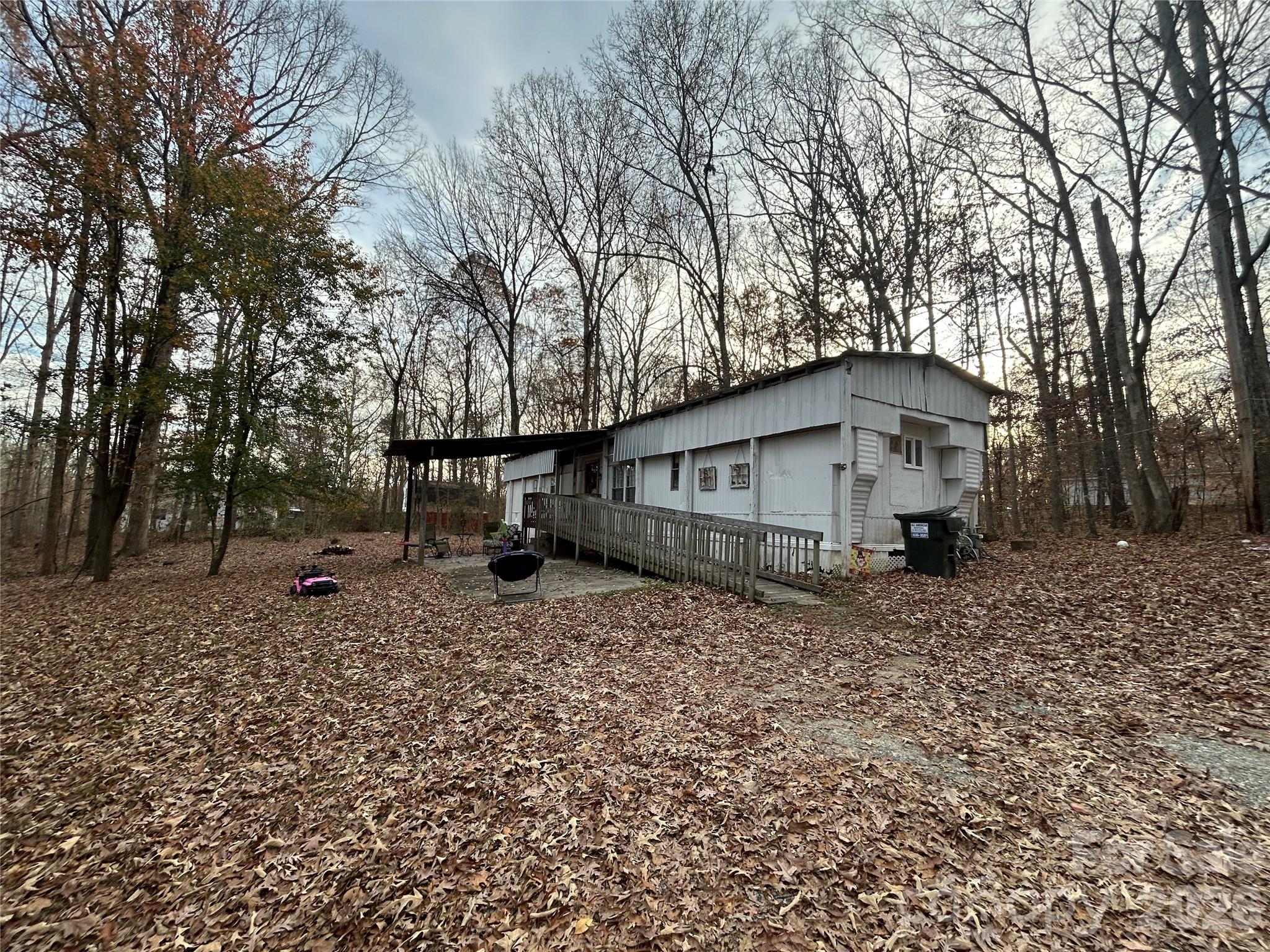 260 Joy Circle Property Photo 4