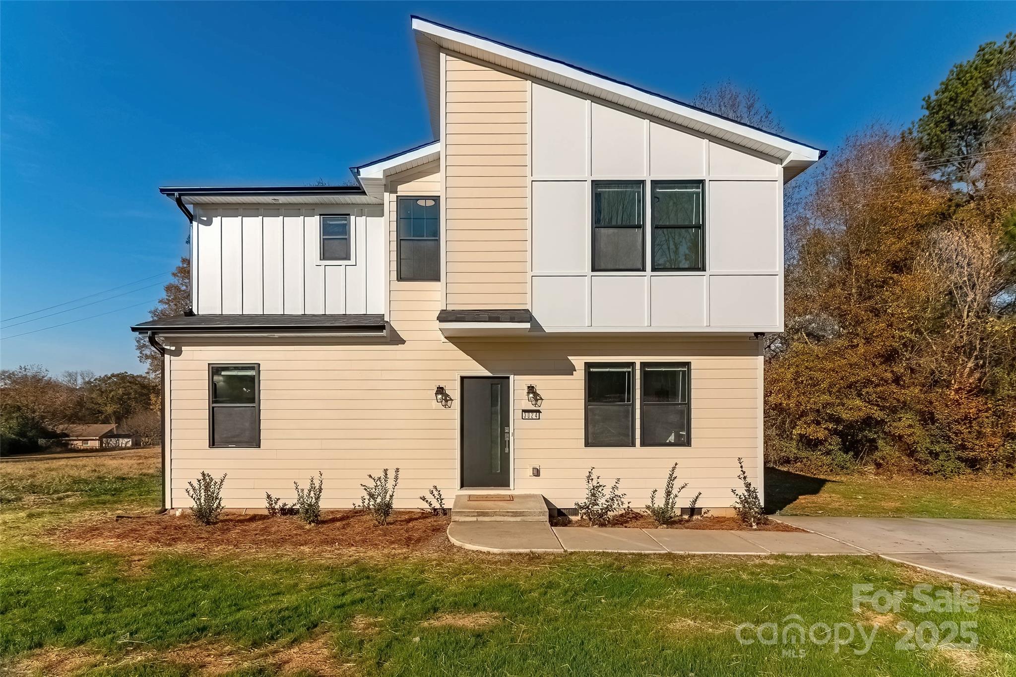 3024 Poplar Circle Property Photo 1
