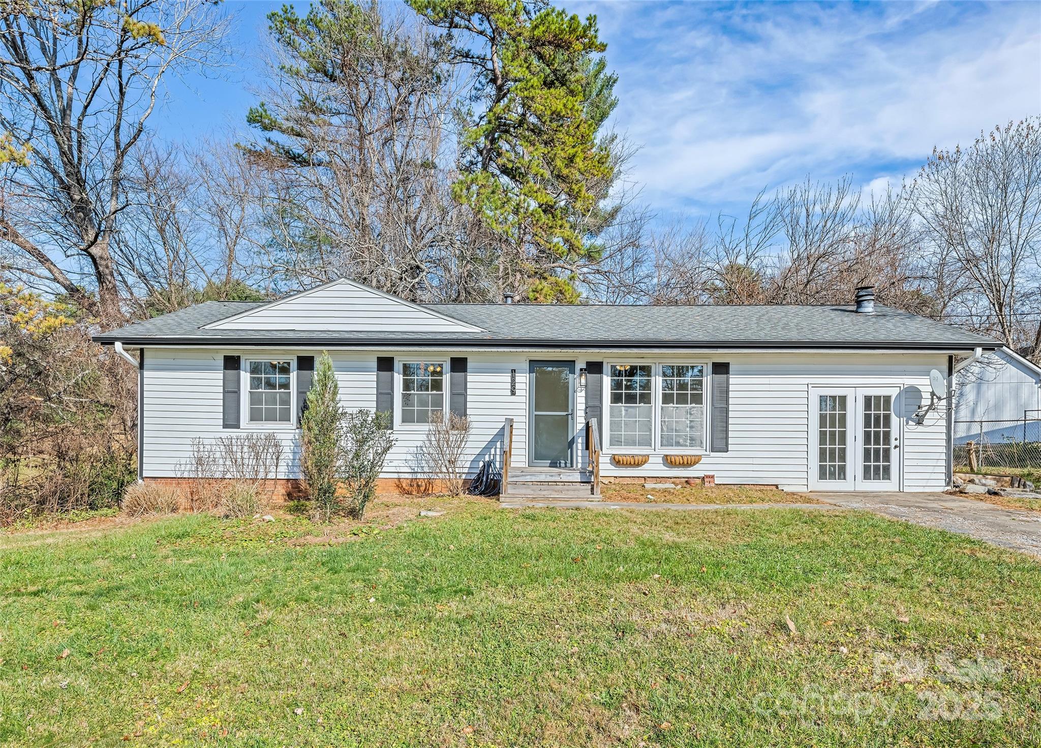 129 Willowbrook Road Property Photo 1