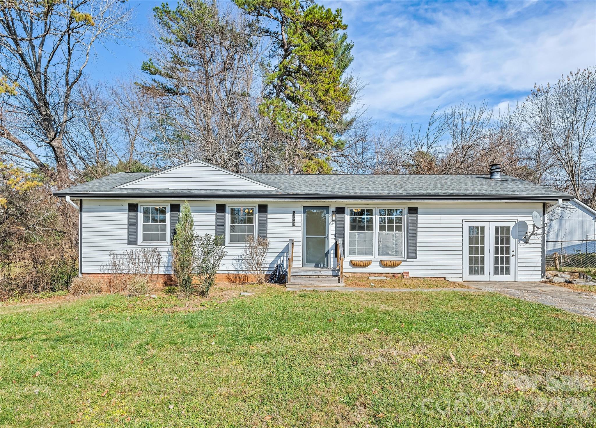 129 Willowbrook Road Property Photo 1