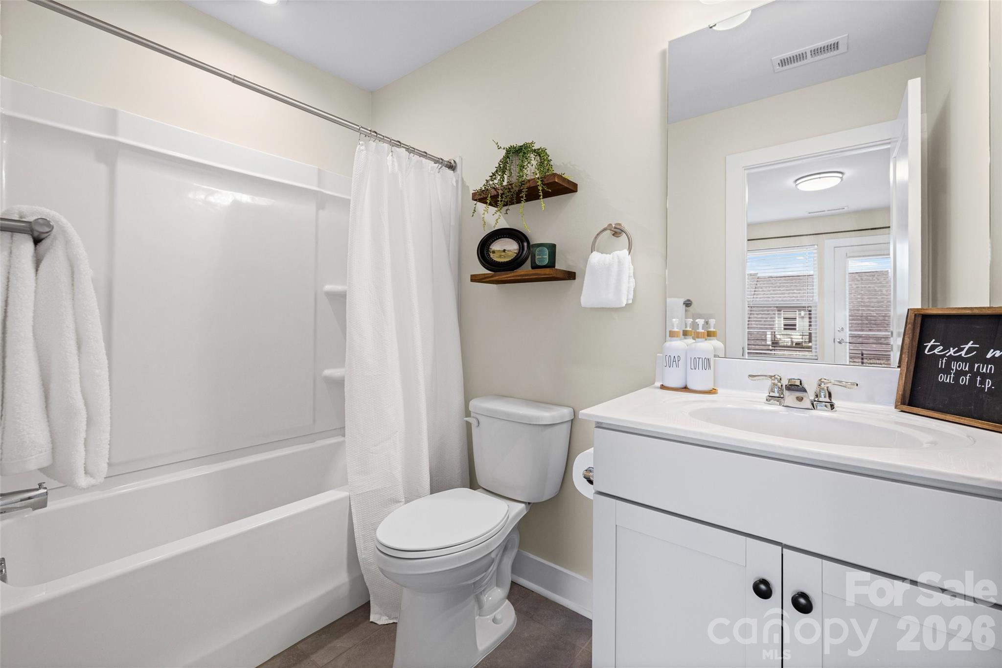 16034 Roscoe Lane Property Photo 24