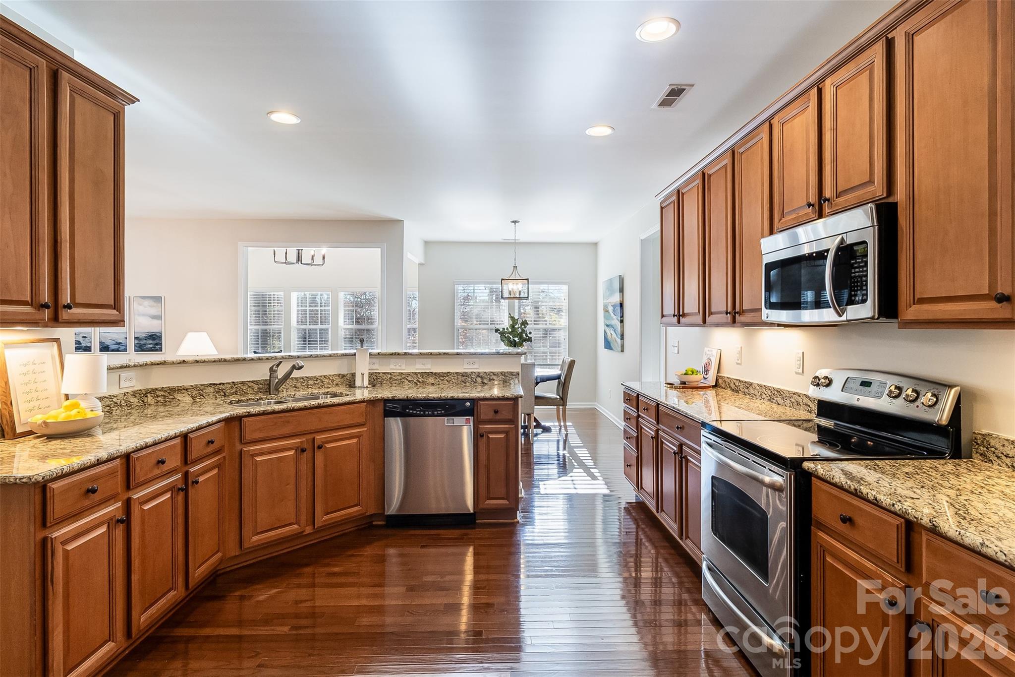 447 Leaf Arbor Court Property Photo 7