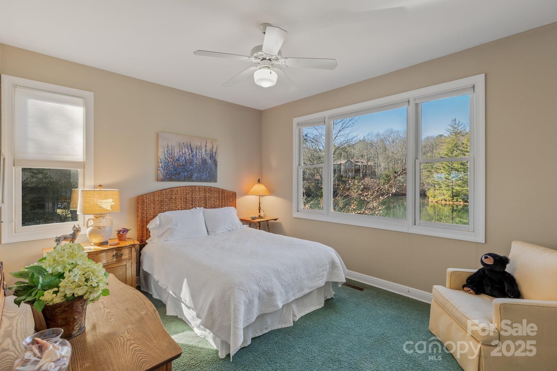 100 The Pinnacle Drive 5 Property Photo 39