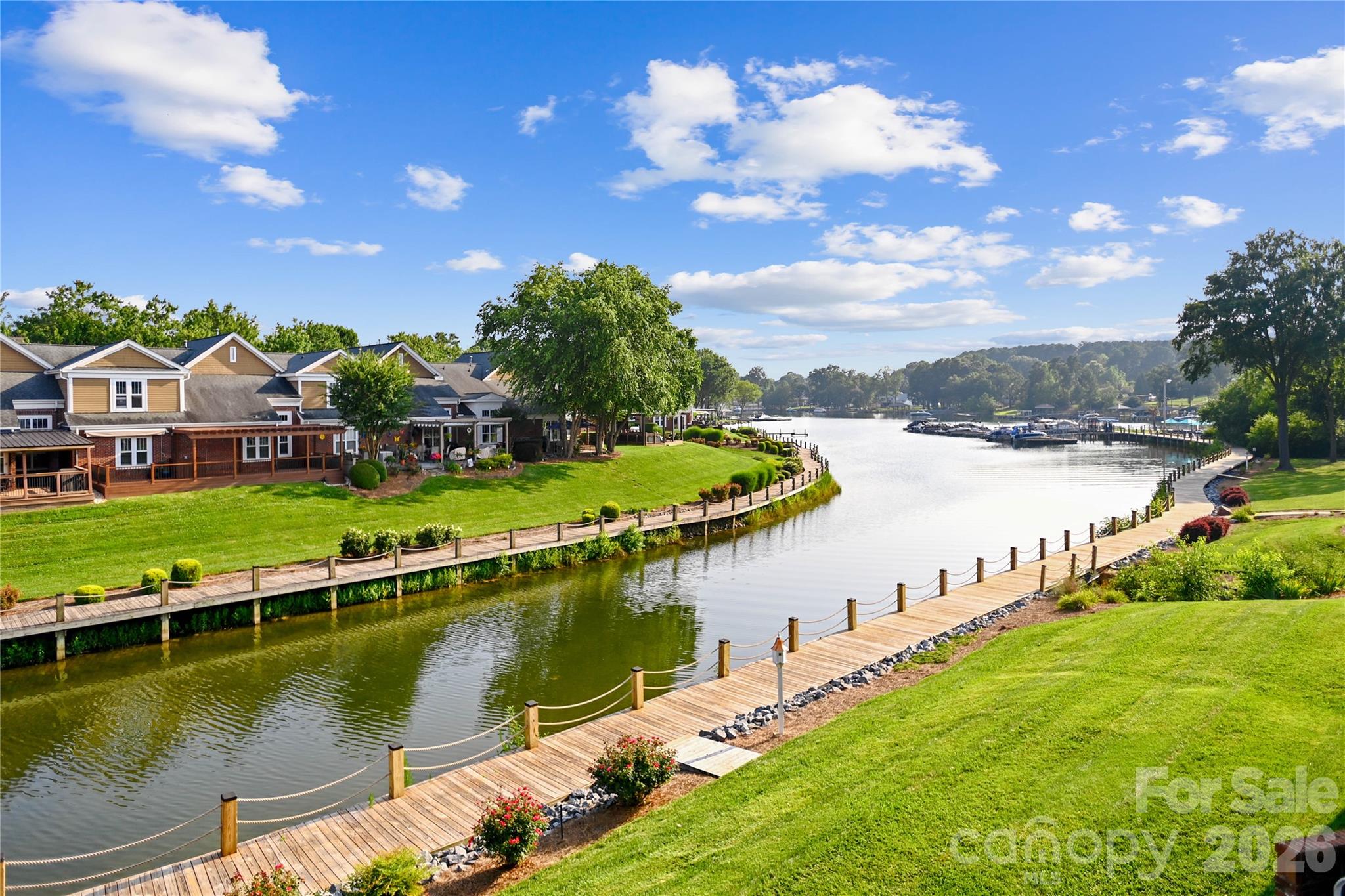 18525 Harborside Drive Property Photo 3