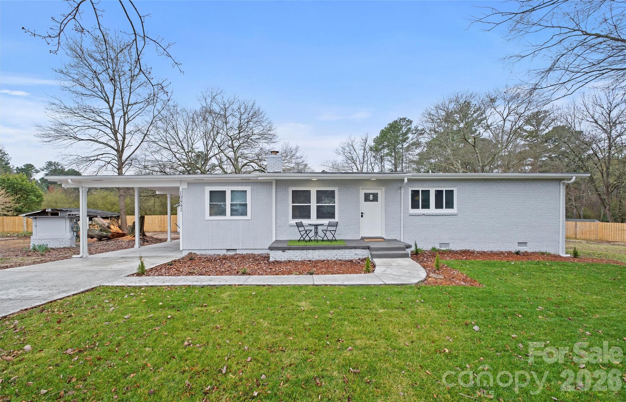 10891 Pettus Road Property Photo 1