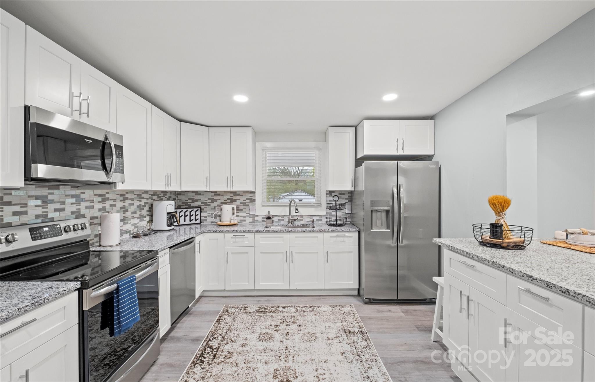 10891 Pettus Road Property Photo 7