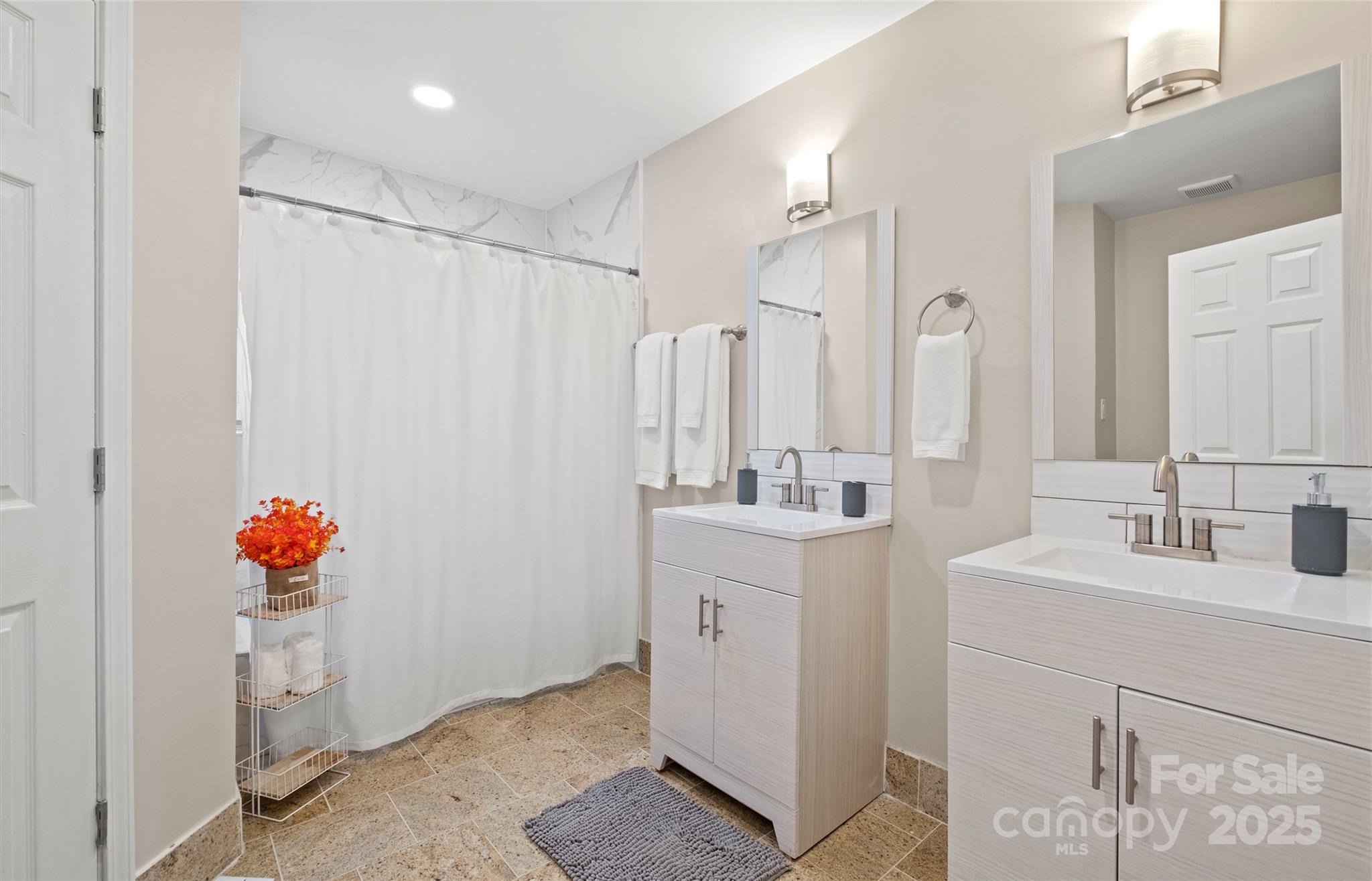 10891 Pettus Road Property Photo 14