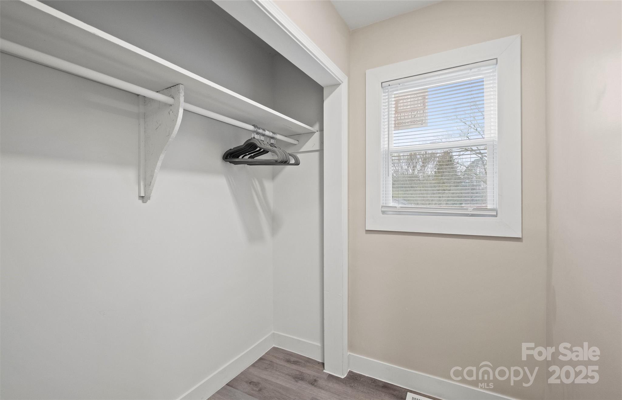 10891 Pettus Road Property Photo 15