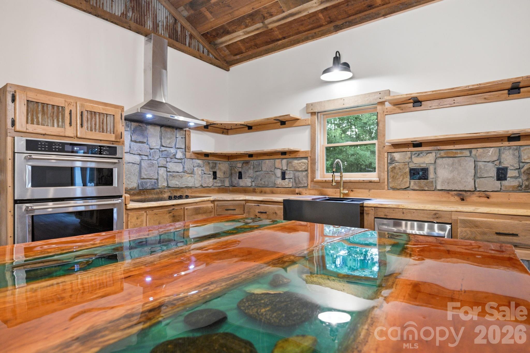 486 Hunter-lysik Way Property Photo 12