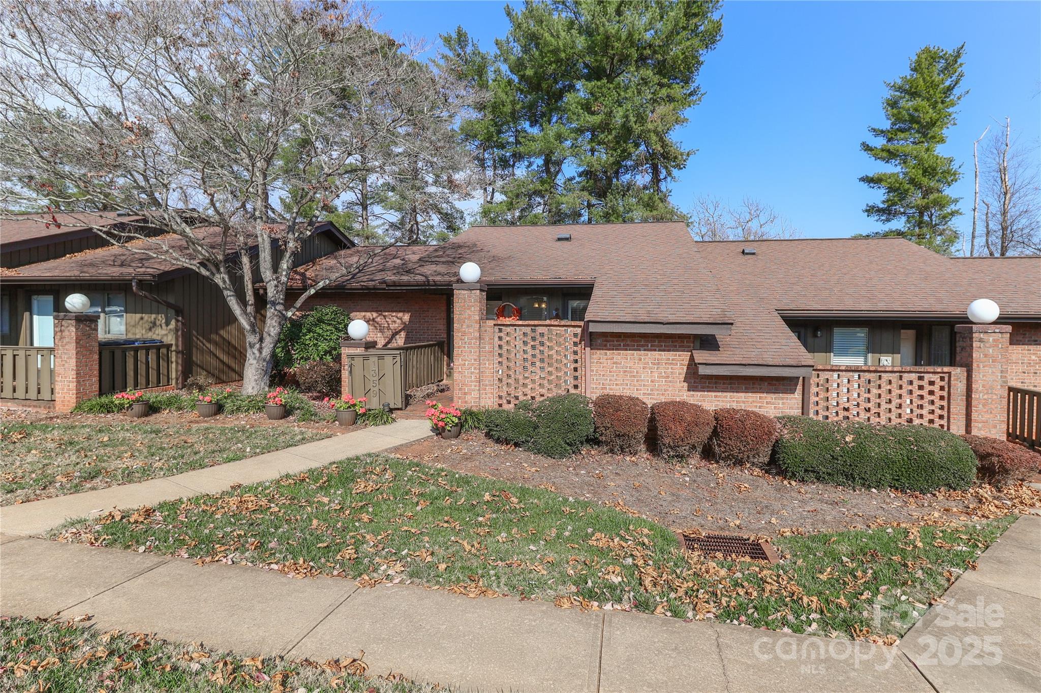 1359 Radio Road Property Photo 3