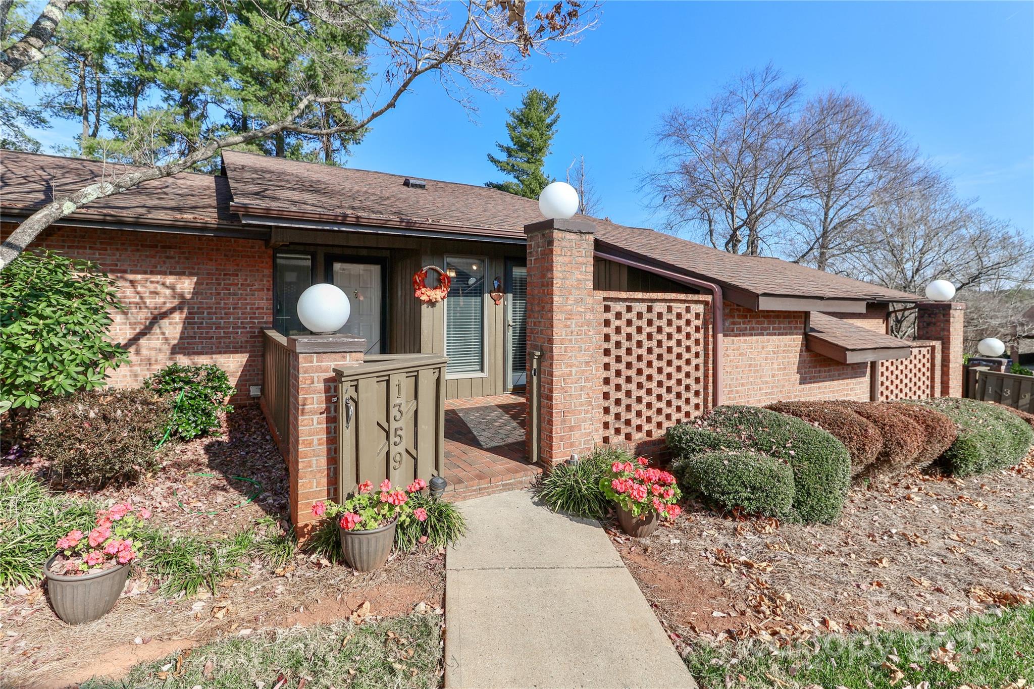 1359 Radio Road Property Photo 4