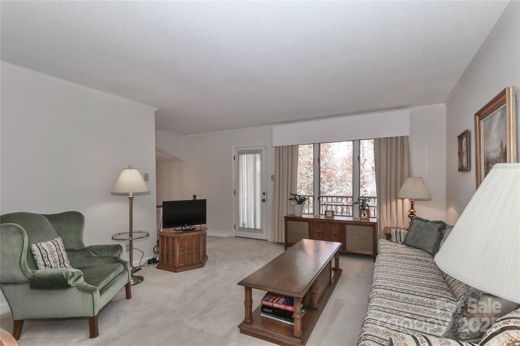 1359 Radio Road Property Photo 8
