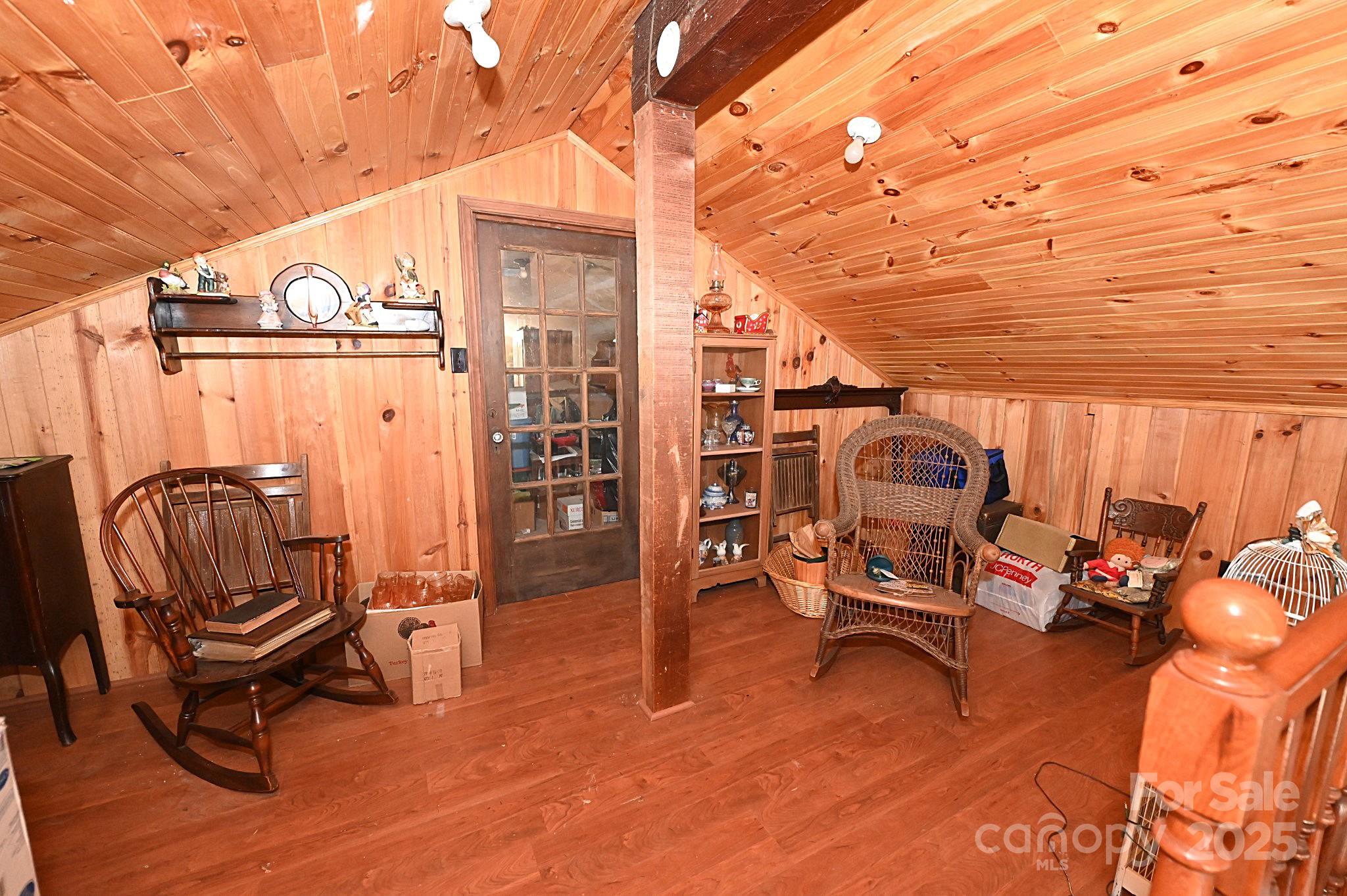 1859 Kale Road Property Photo 13