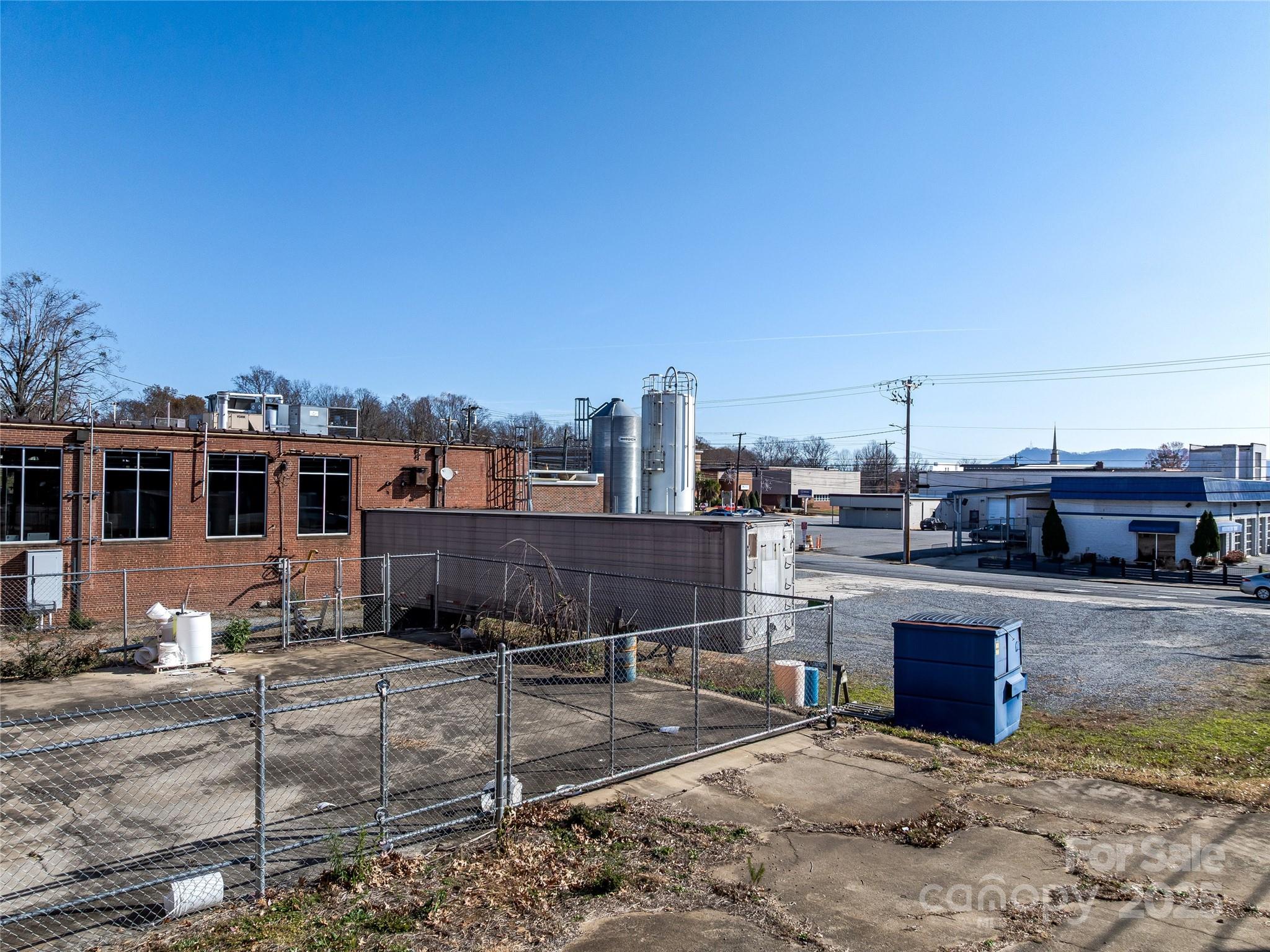 212 S Green Street Property Photo 33