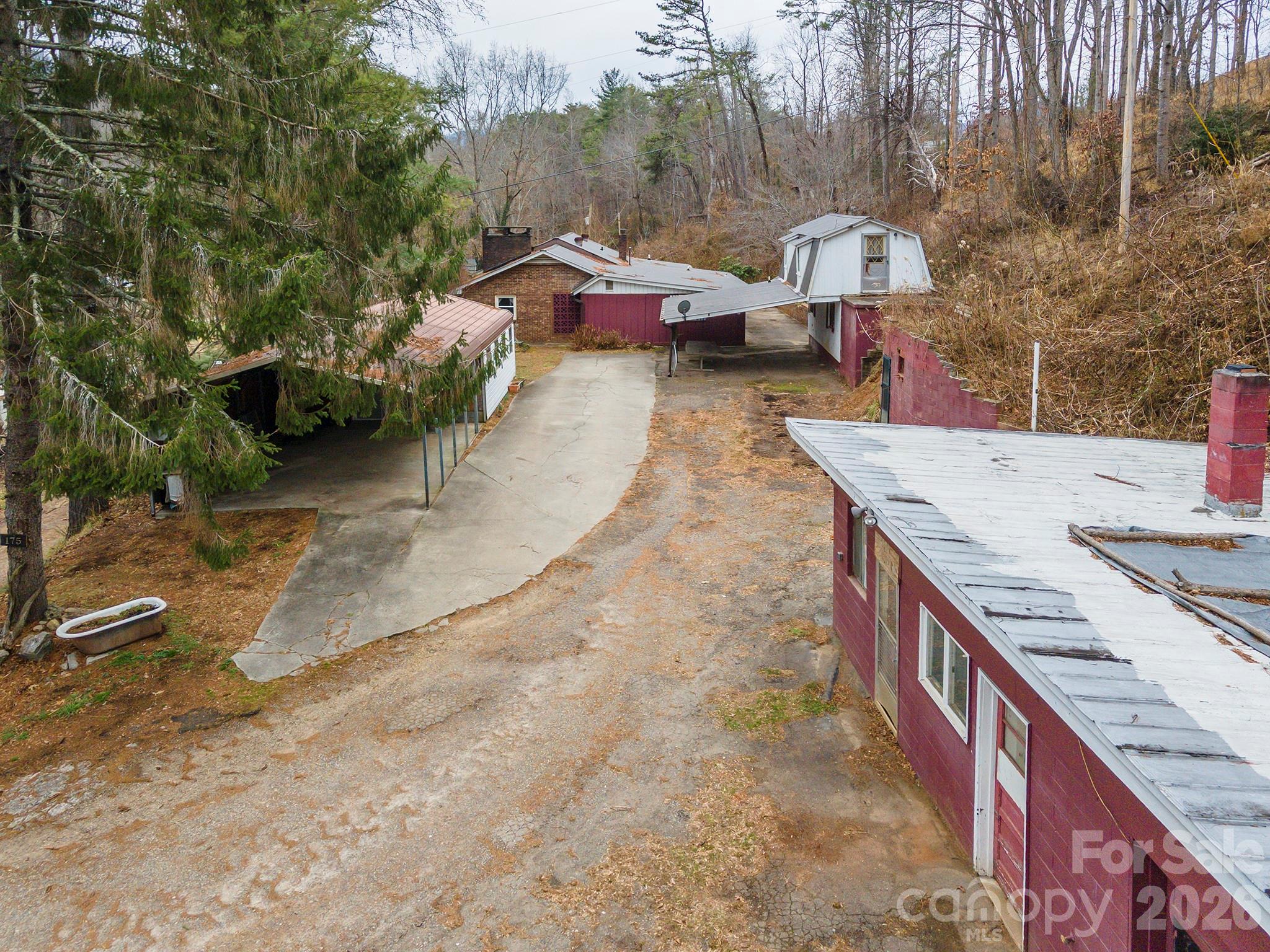 175 & 179 River Lane Property Photo 1