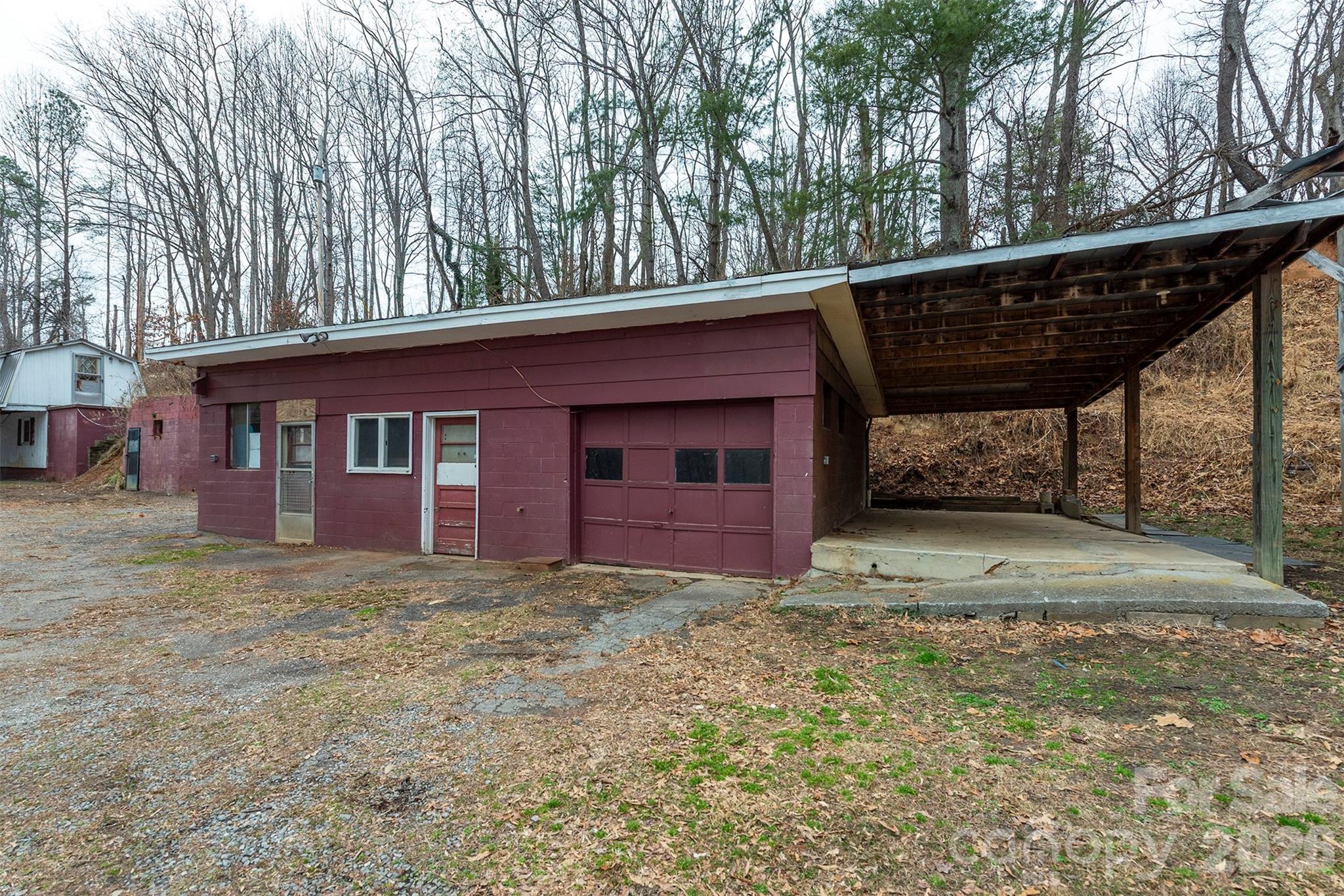 175 & 179 River Lane Property Photo 27