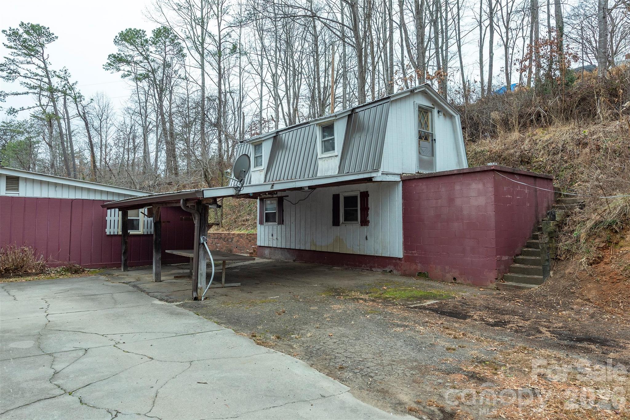 175 & 179 River Lane Property Photo 33