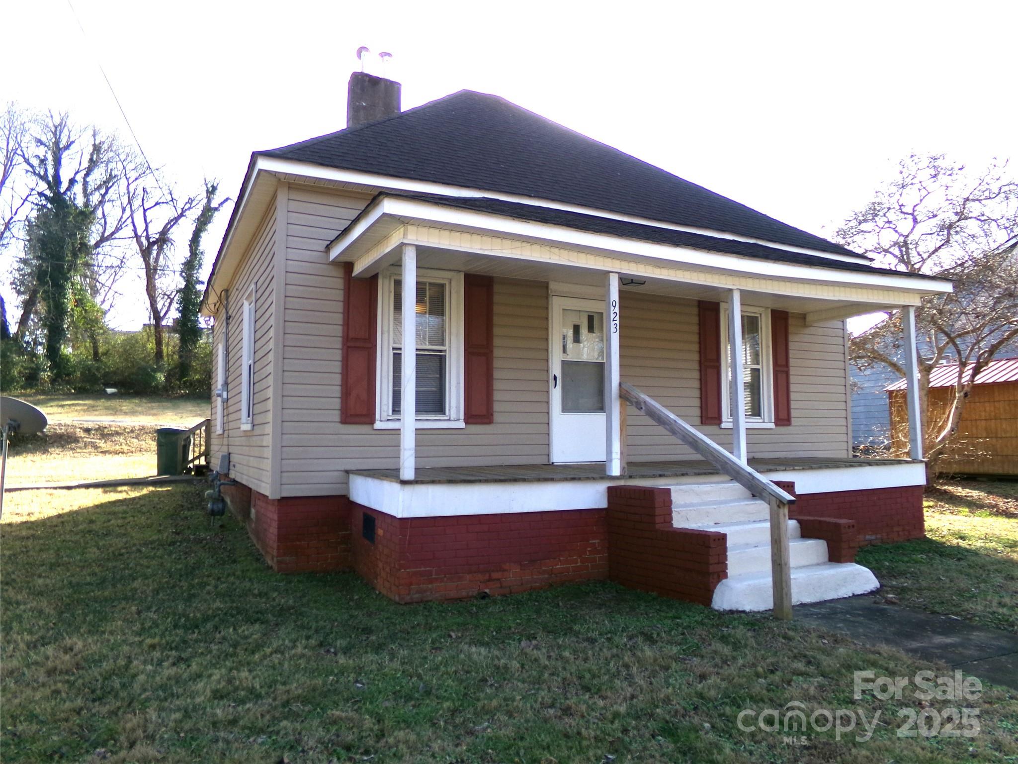 923 Efird Street 97 Property Photo 1