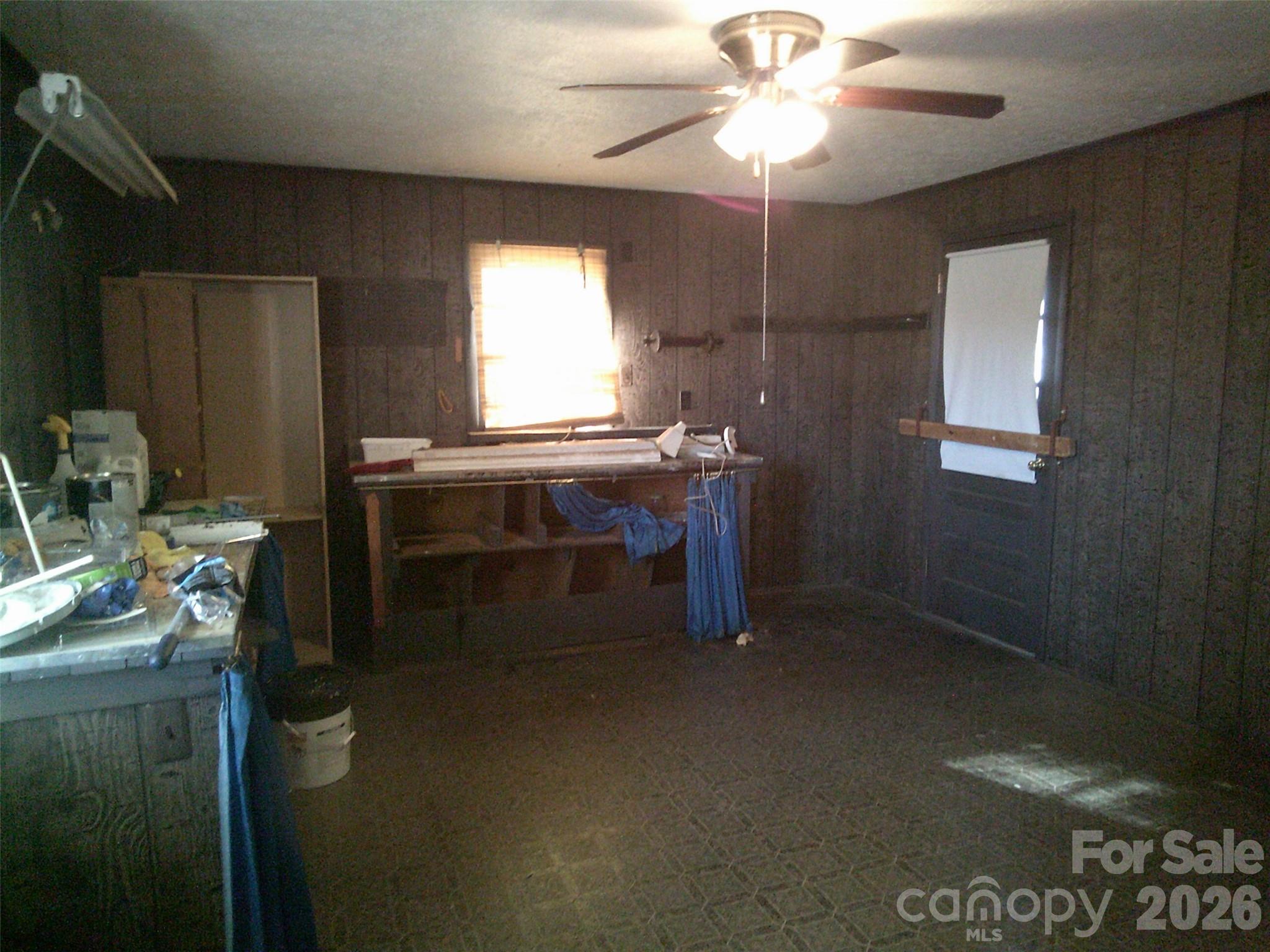 1303 W Dixon Boulevard Property Photo 16