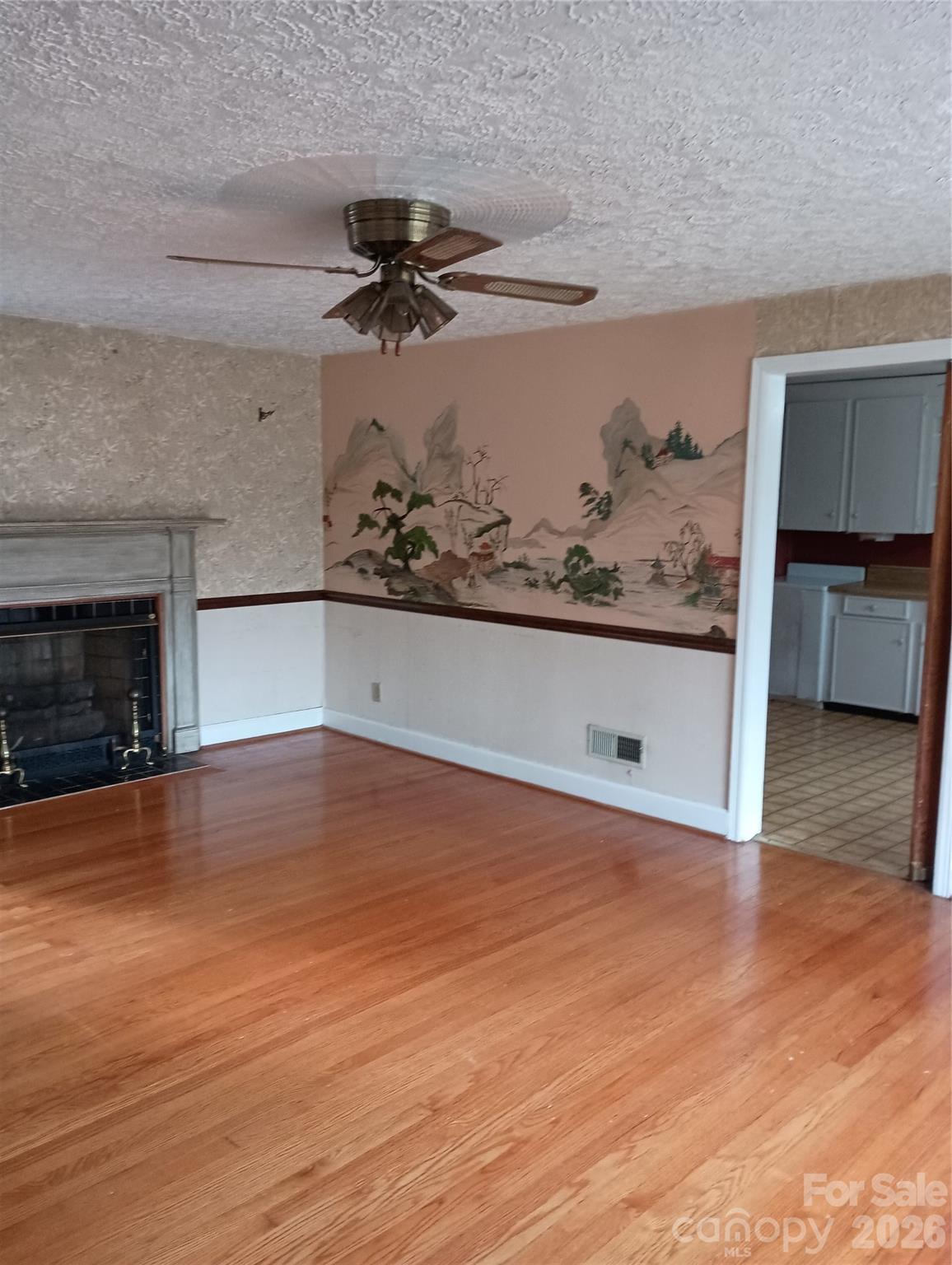 1303 W Dixon Boulevard Property Photo 24