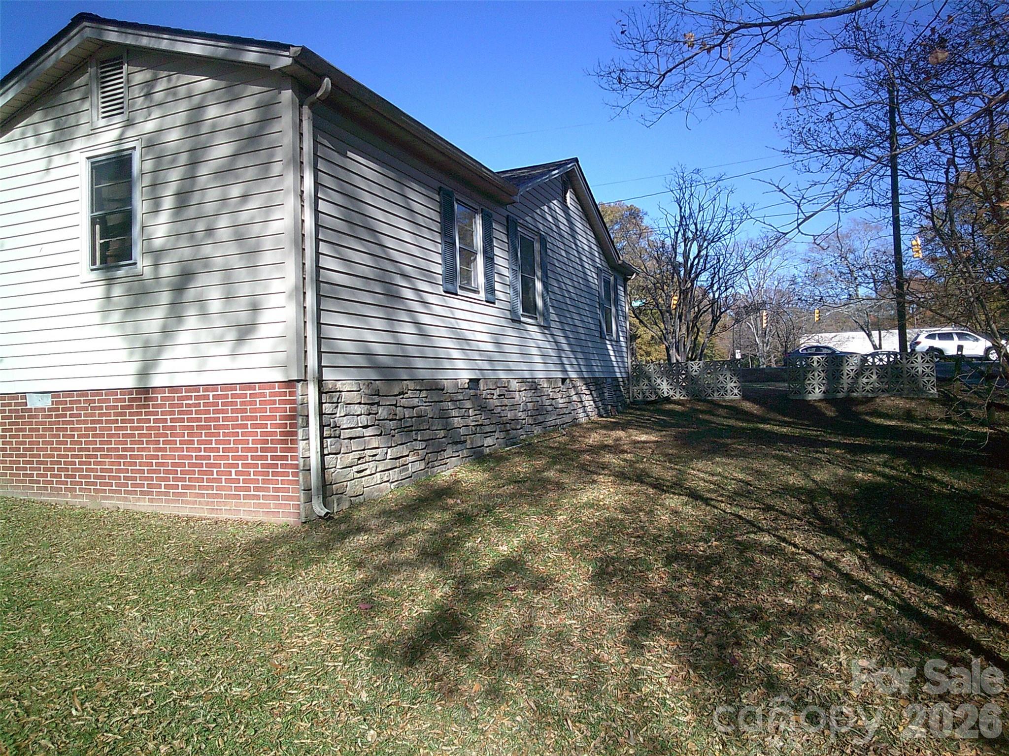 1303 W Dixon Boulevard Property Photo 28