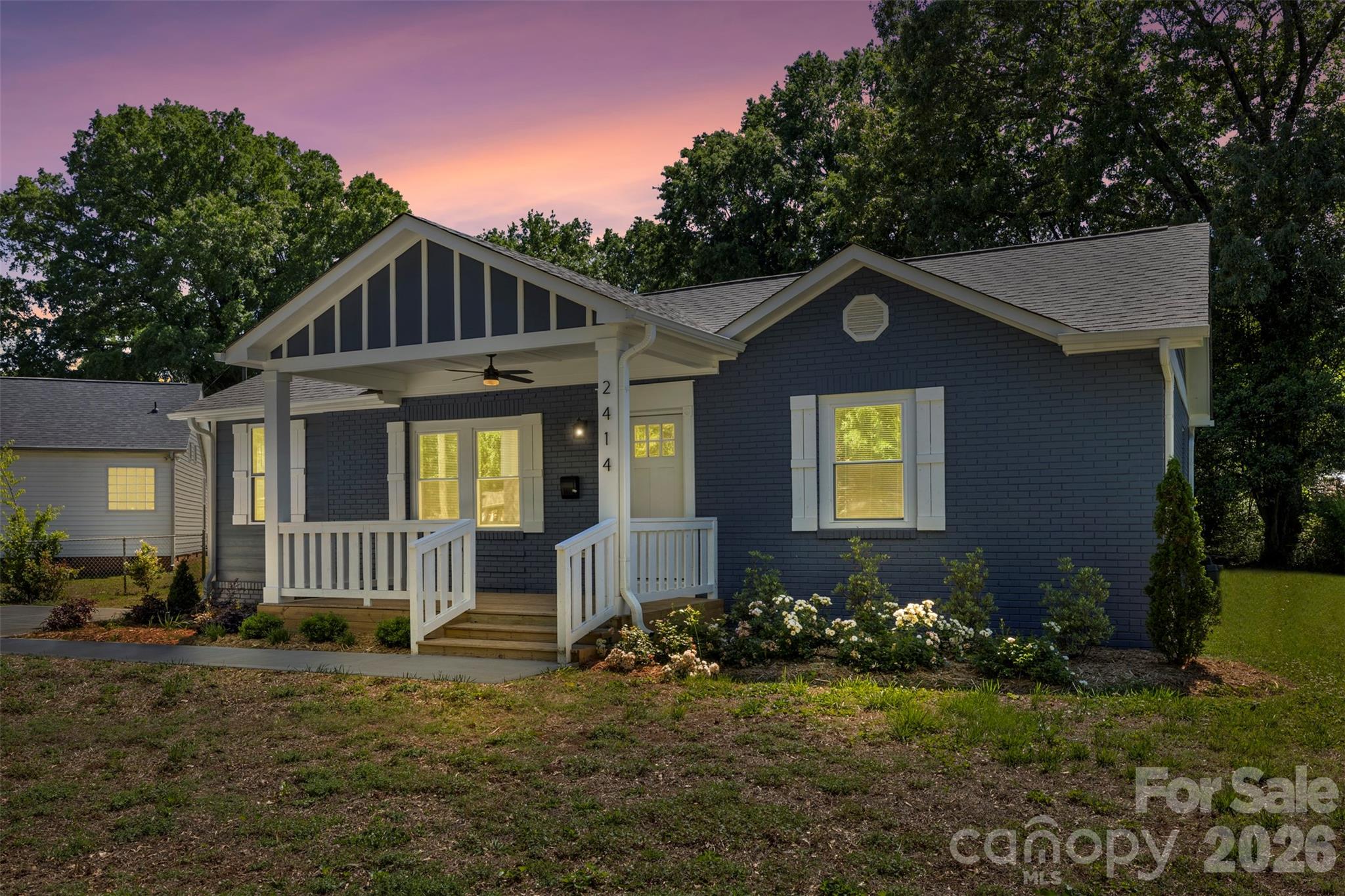 2414 Dickens Avenue Property Photo 2