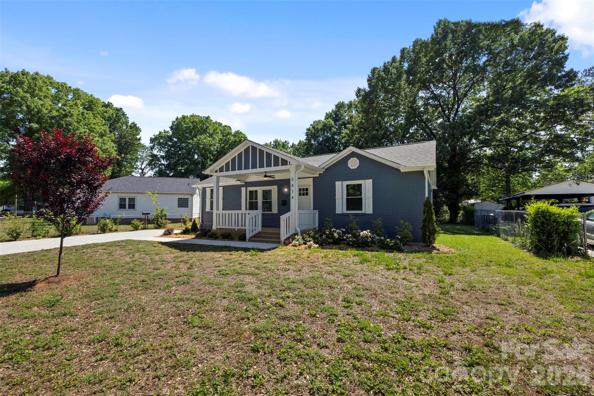 2414 Dickens Avenue Property Photo 33