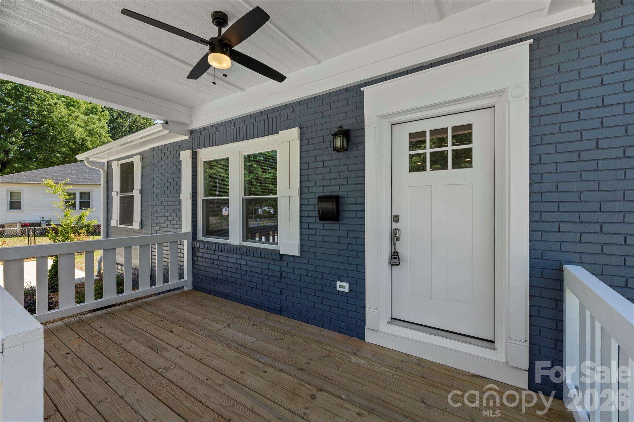2414 Dickens Avenue Property Photo 35