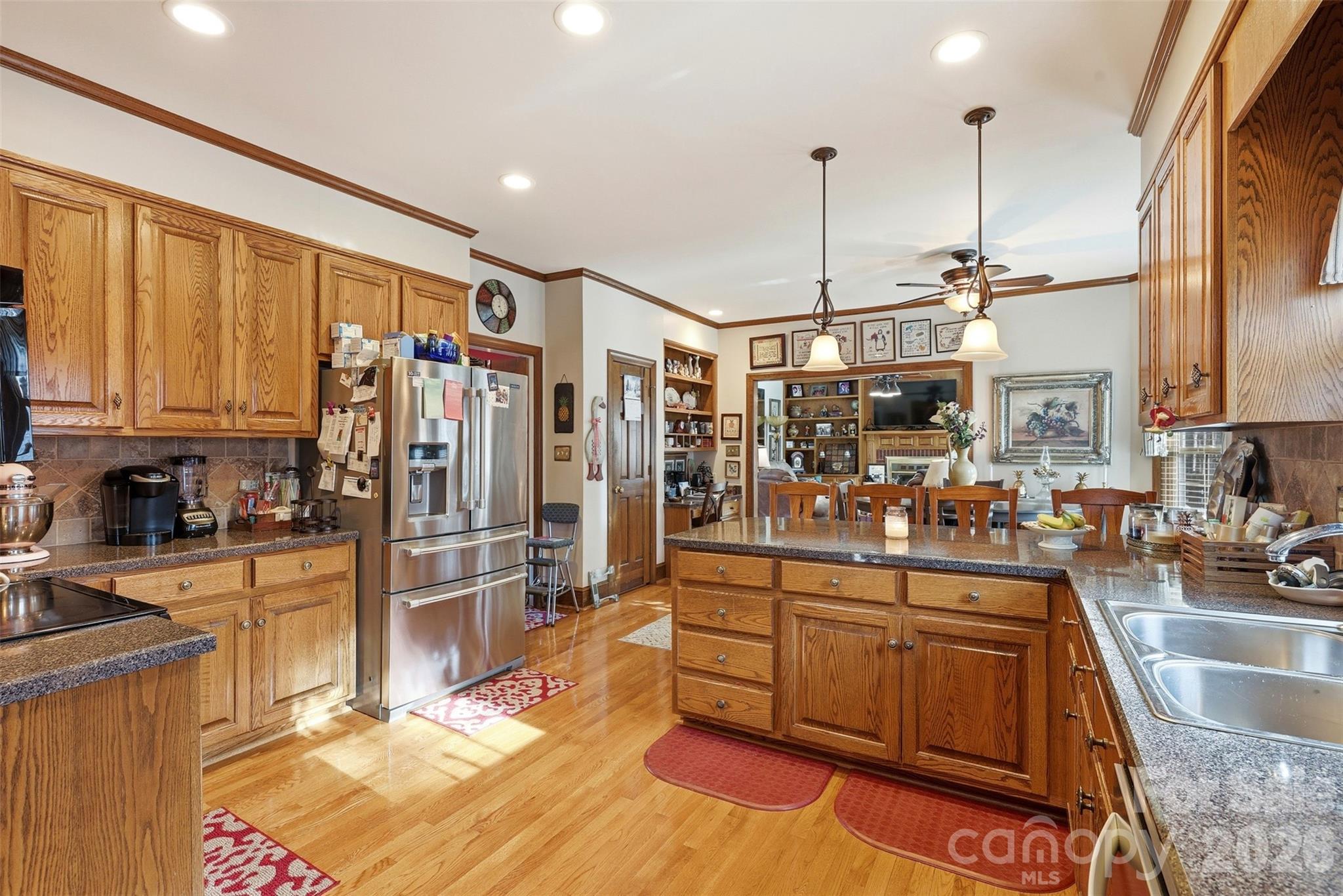 1600 Thornhill Drive Property Photo 12