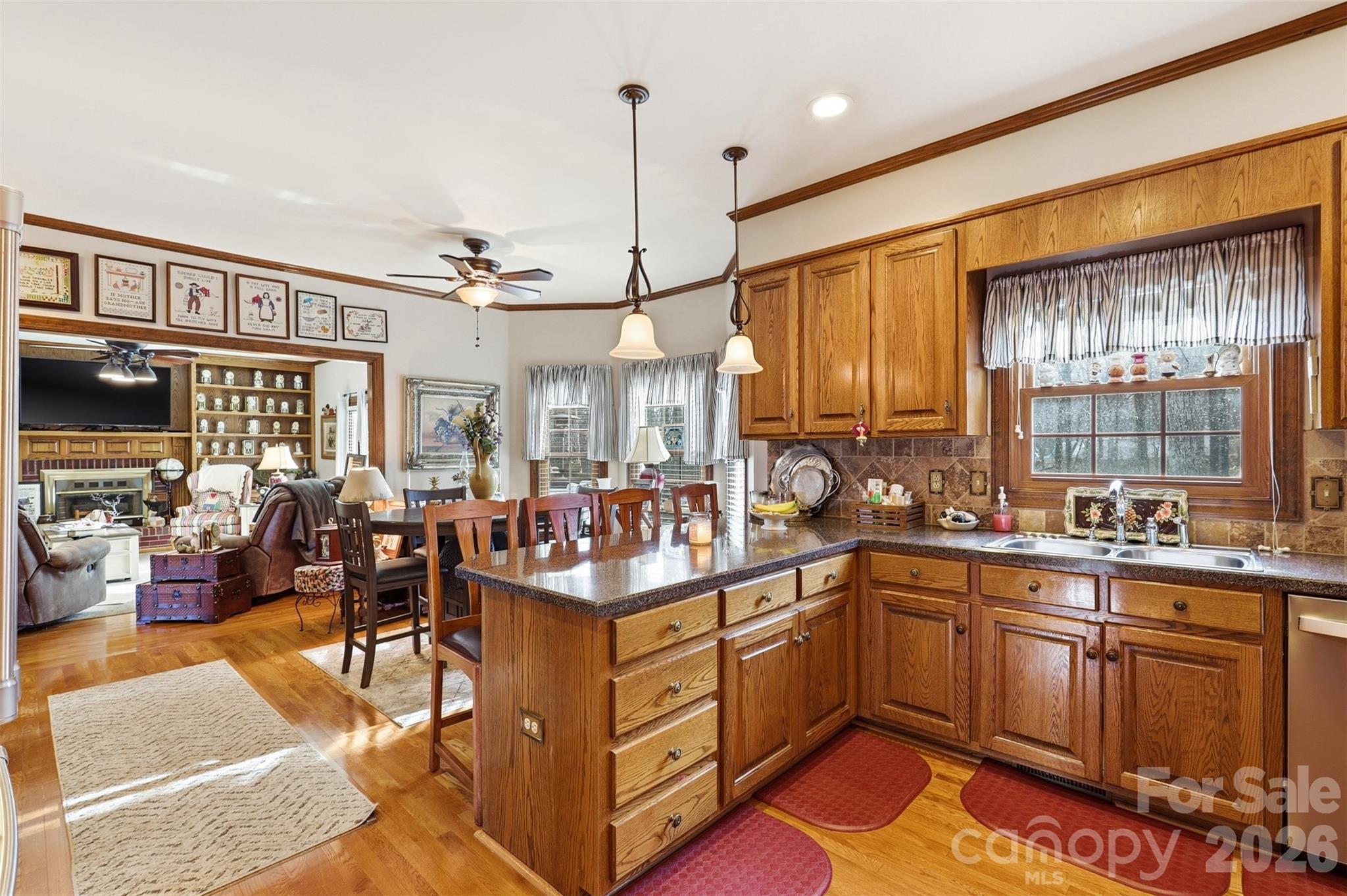 1600 Thornhill Drive Property Photo 13