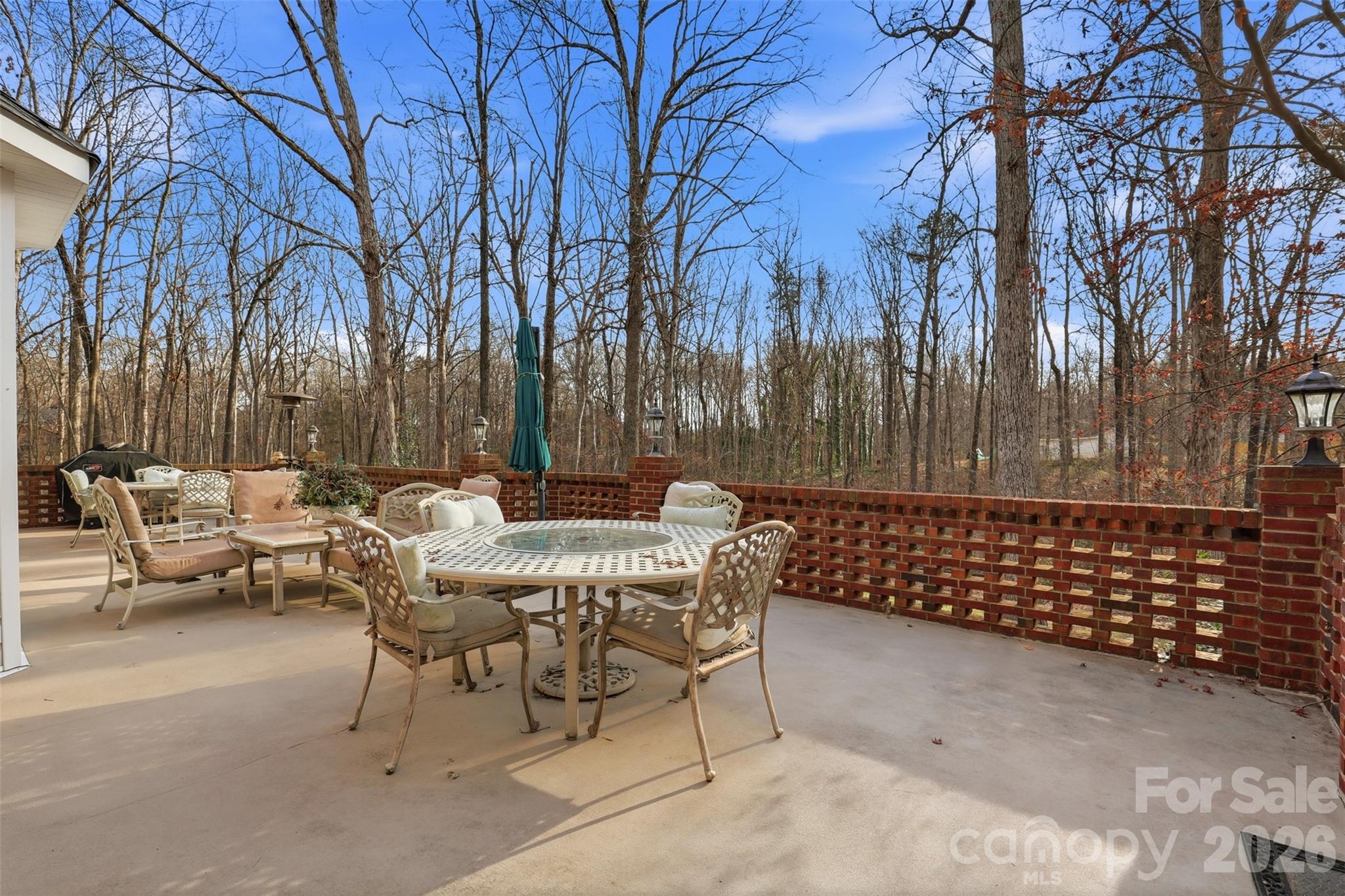 1600 Thornhill Drive Property Photo 28