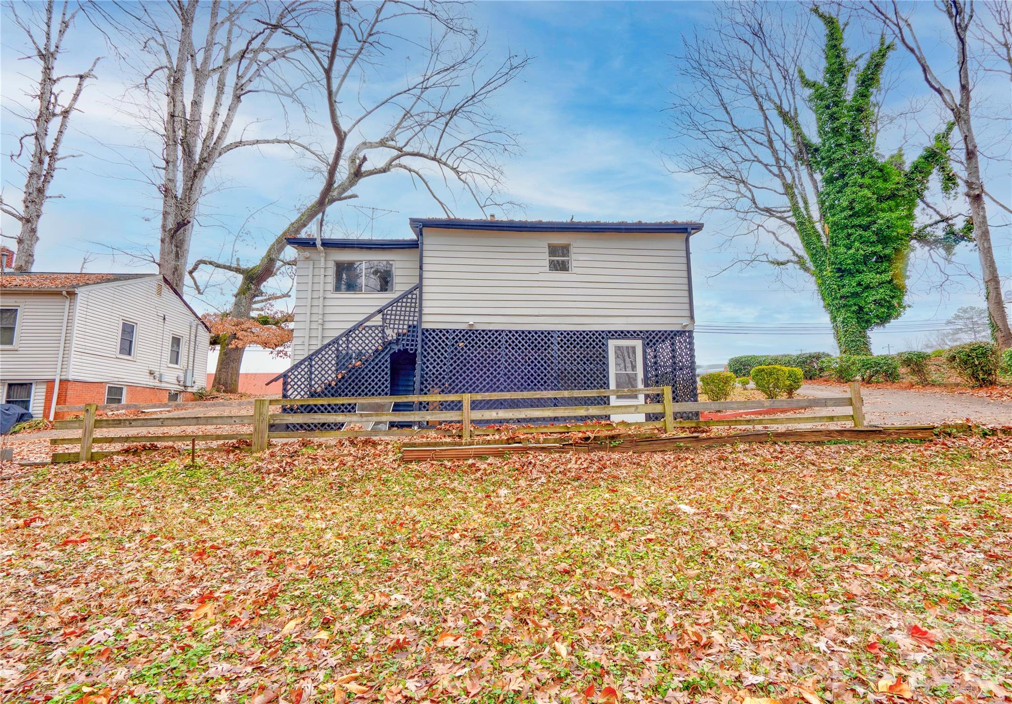 704 Earl Road Property Photo 4