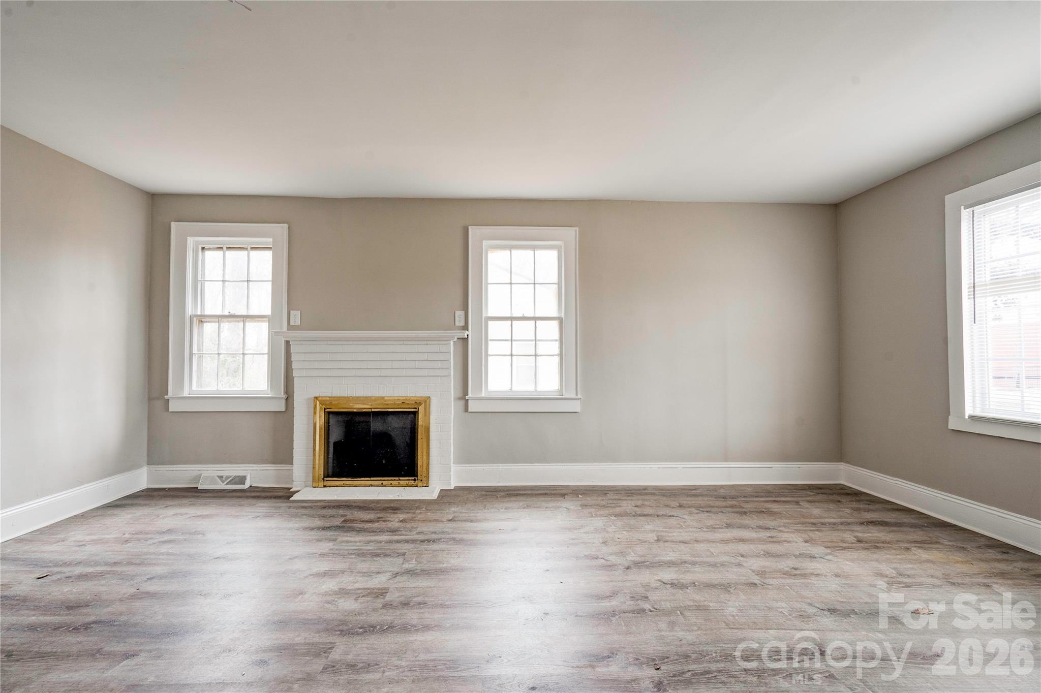 704 Earl Road Property Photo 13