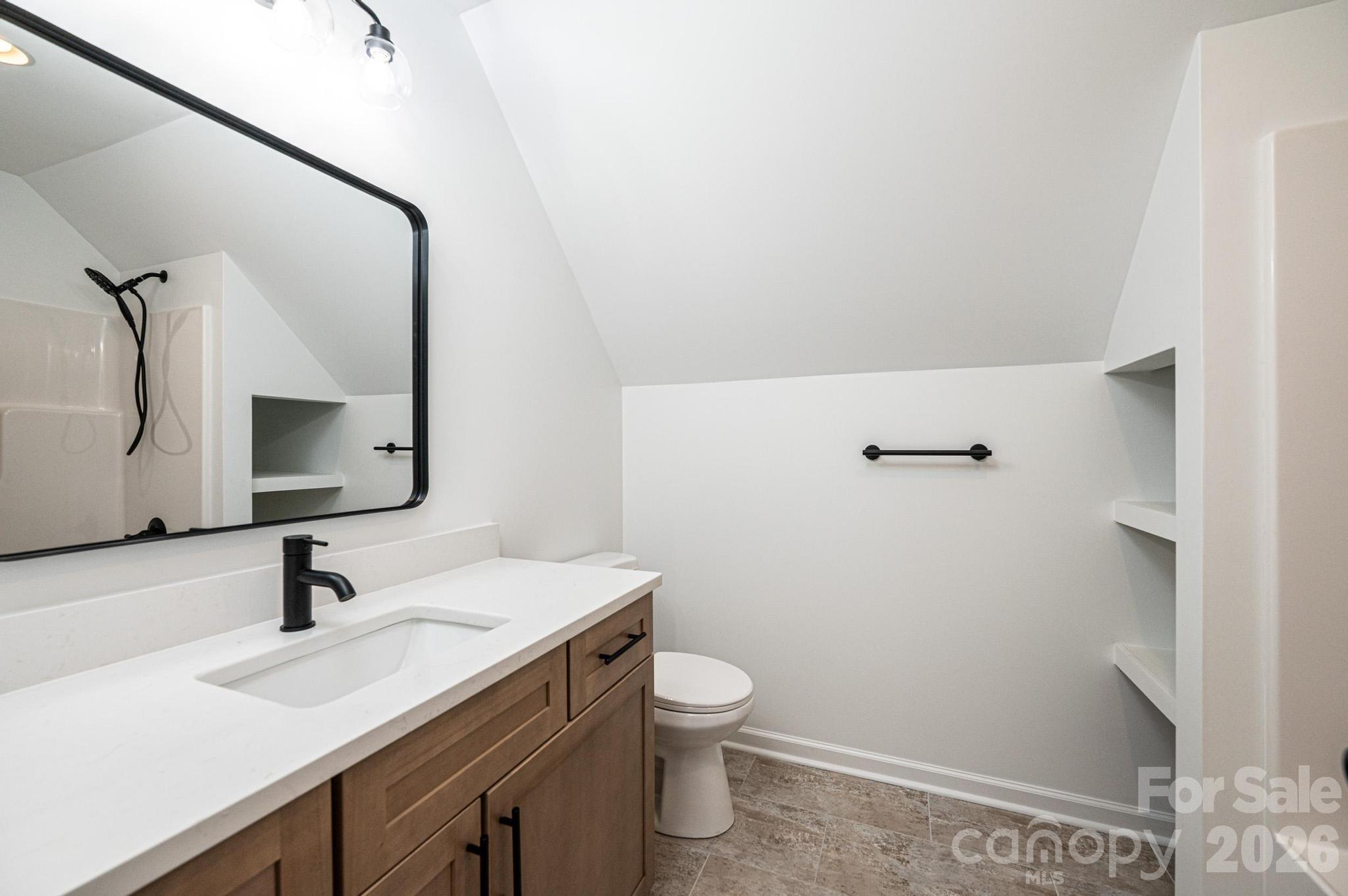 200 N Center Street Property Photo 17