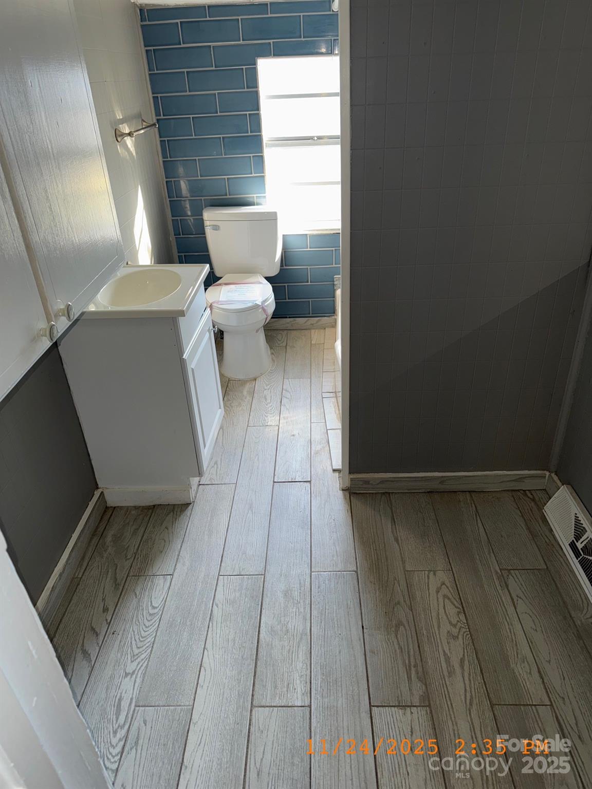 1217 Roberdel Road Property Photo 8