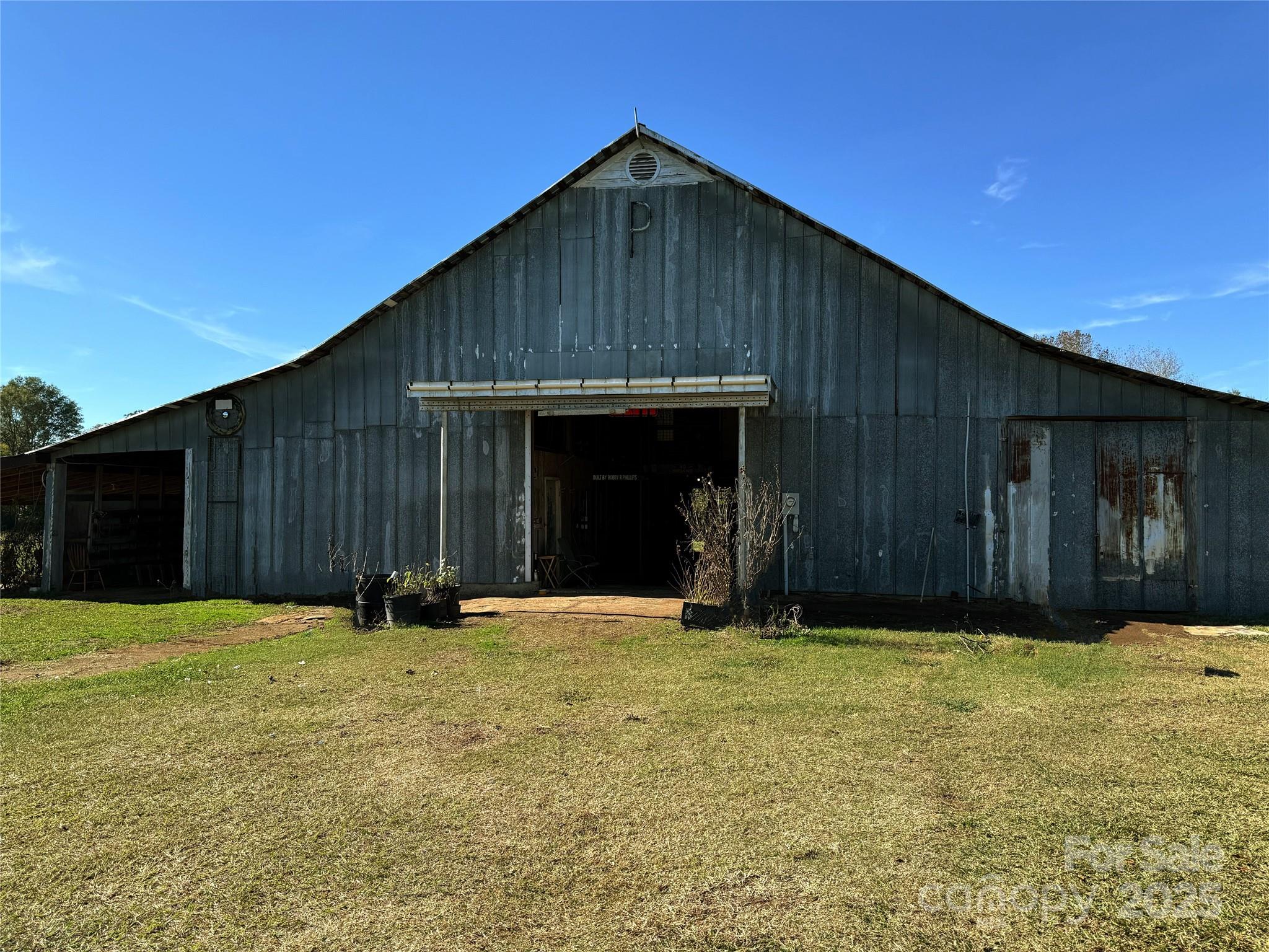 992 S Potter Road Property Photo 1