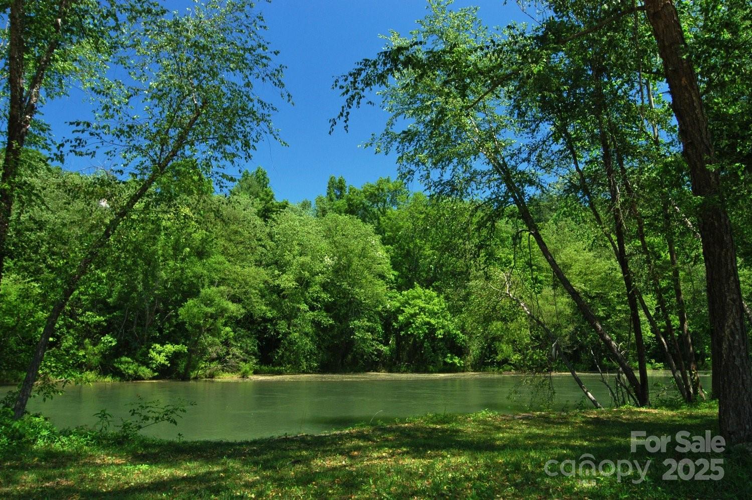 2086 Paddock Circle Property Photo 3
