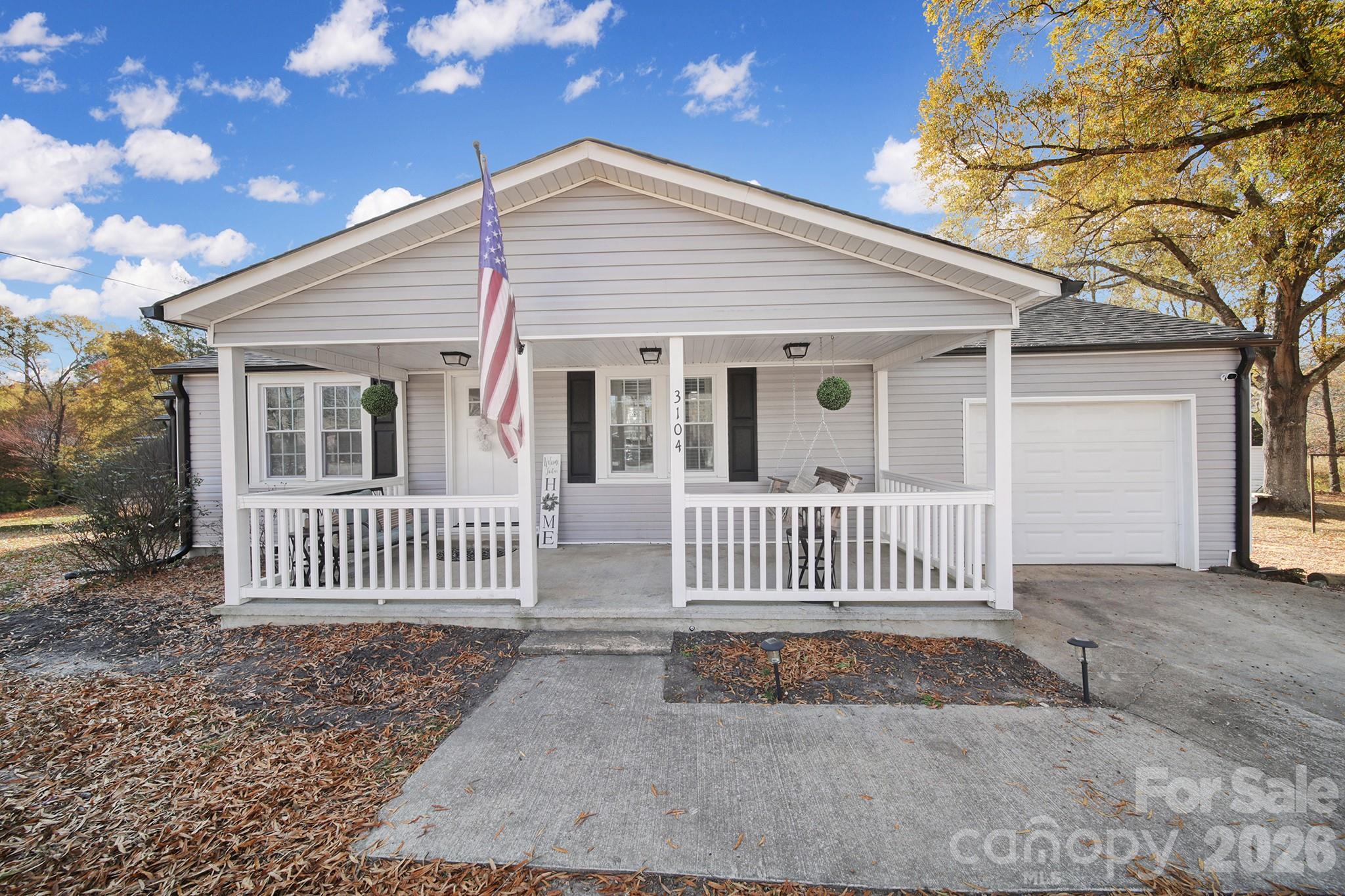 3104 Taxahaw Road Property Photo 1