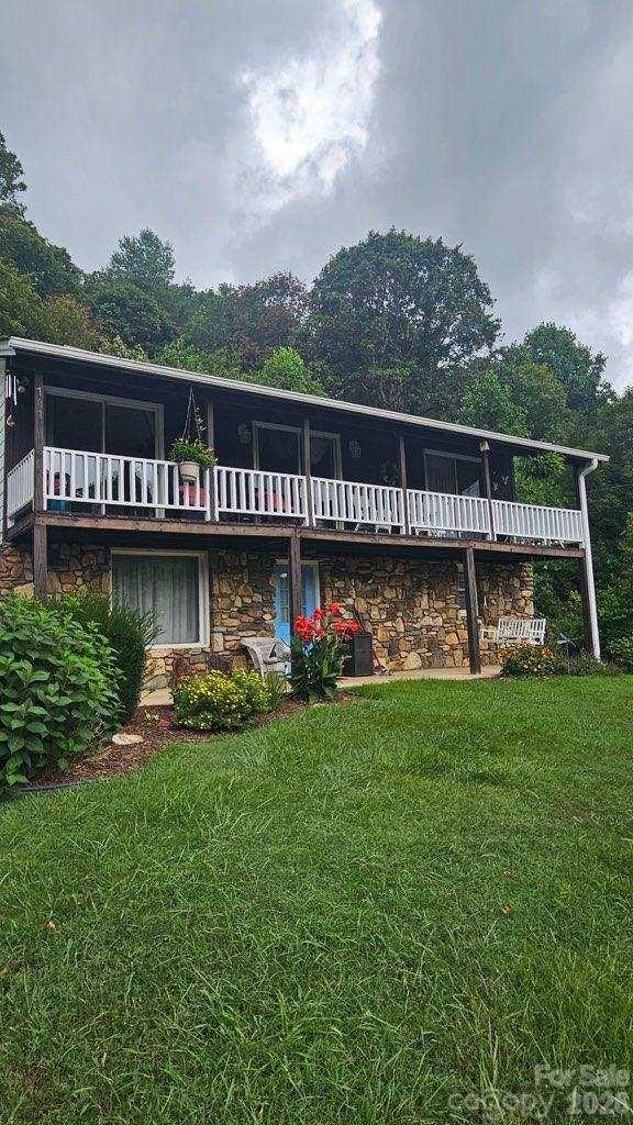 707 Lickskillet Road Property Photo 8