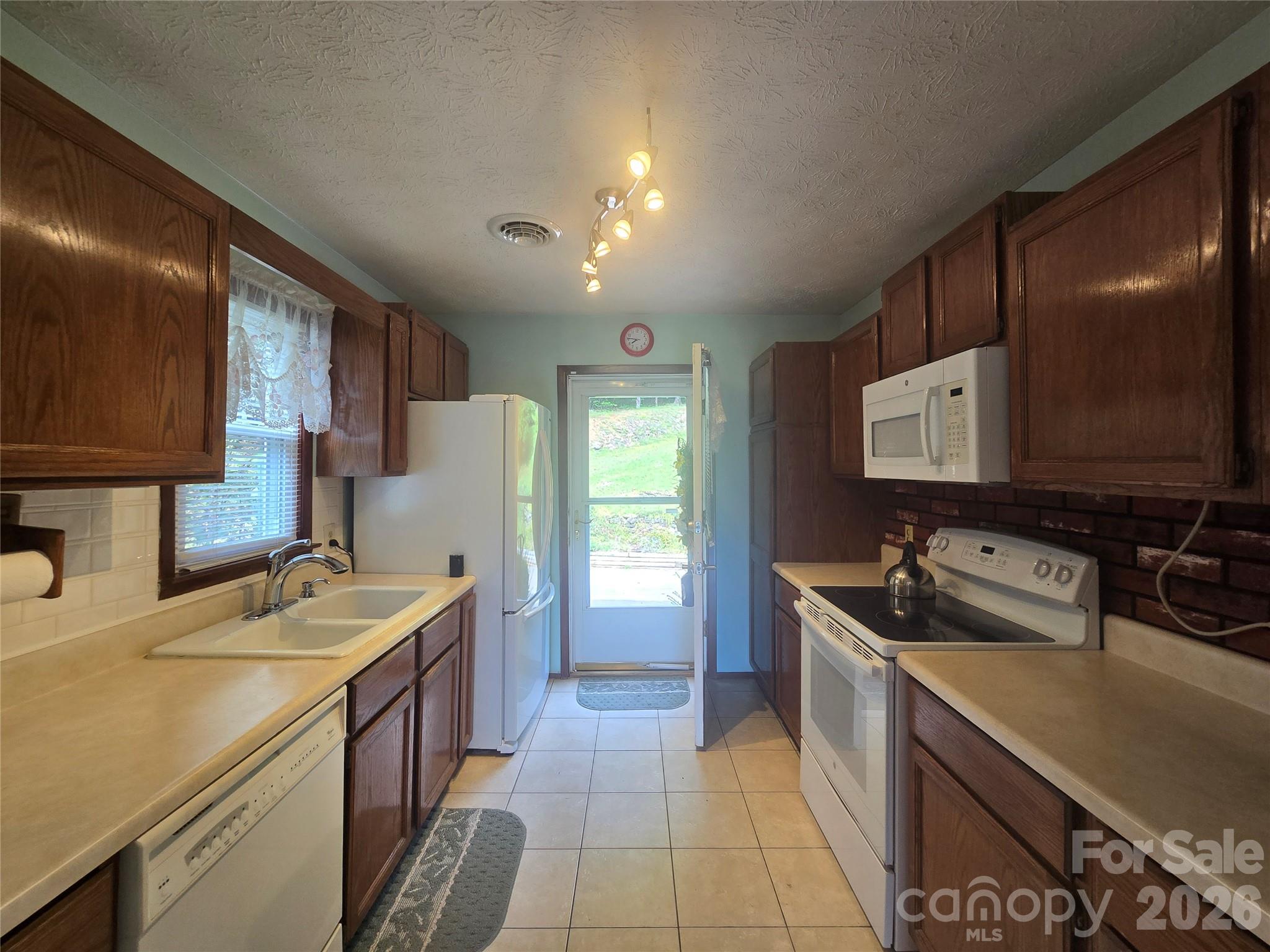 707 Lickskillet Road Property Photo 13