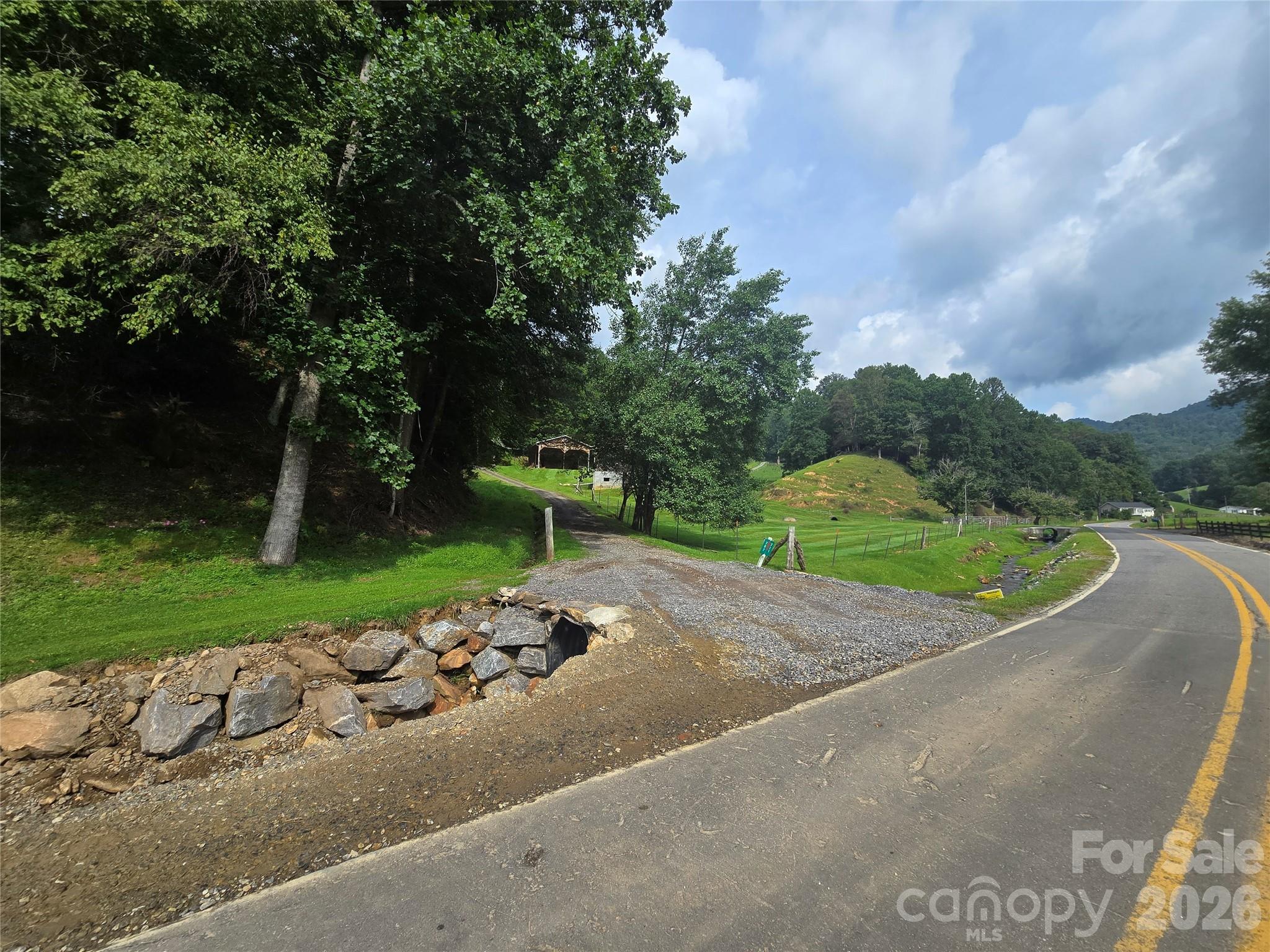707 Lickskillet Road Property Photo 32