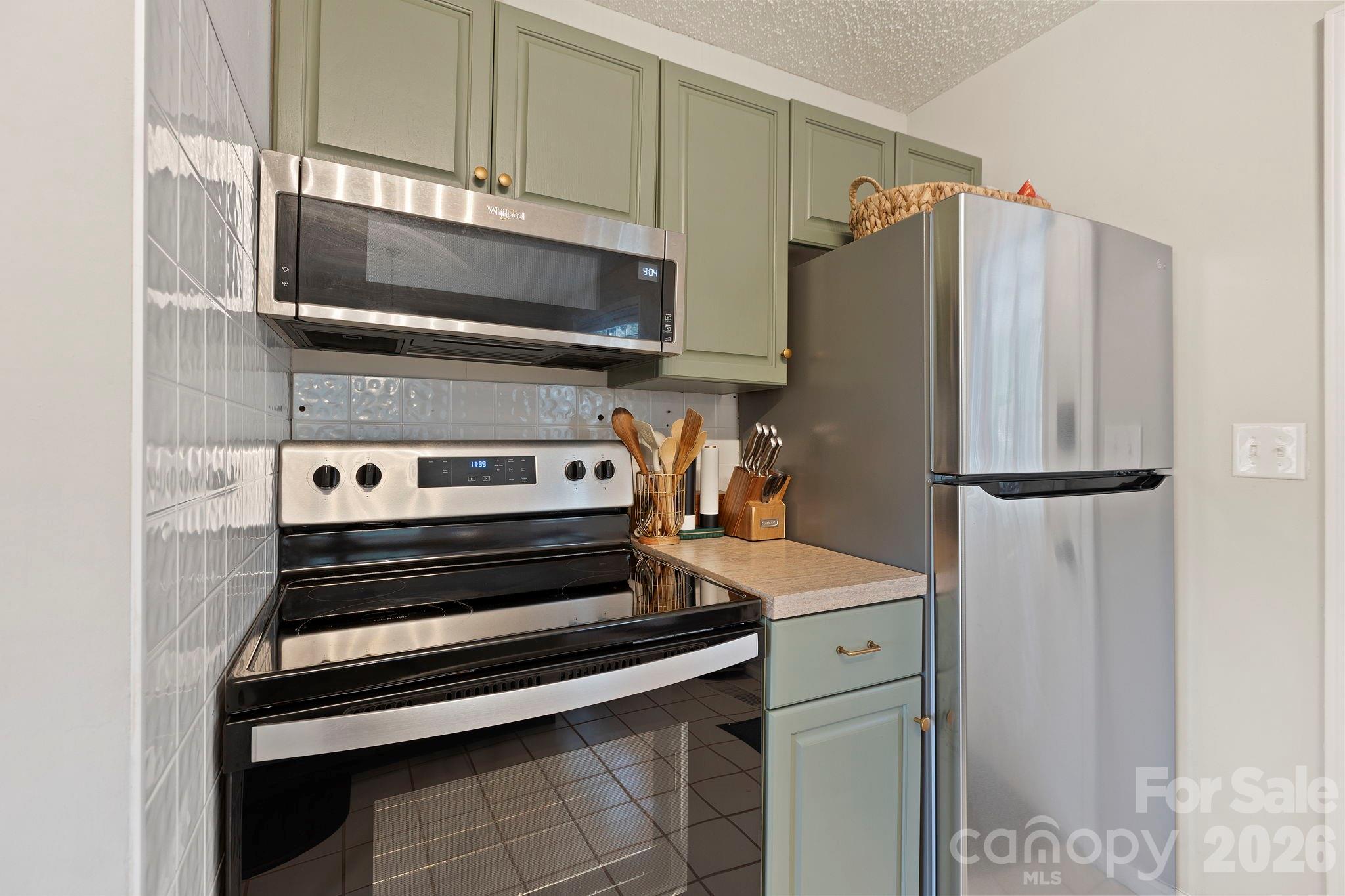 124 Flat Creek Drive Property Photo 11