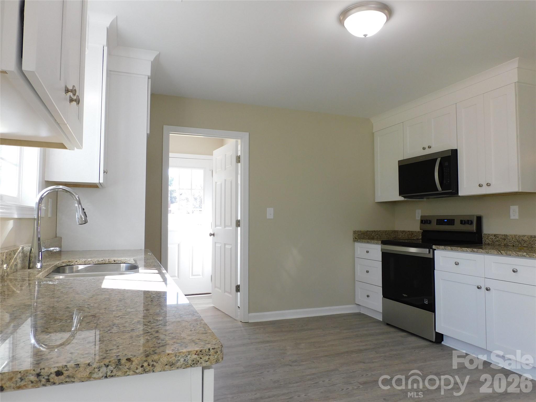 216 Mcclain Street 5 Property Photo 10