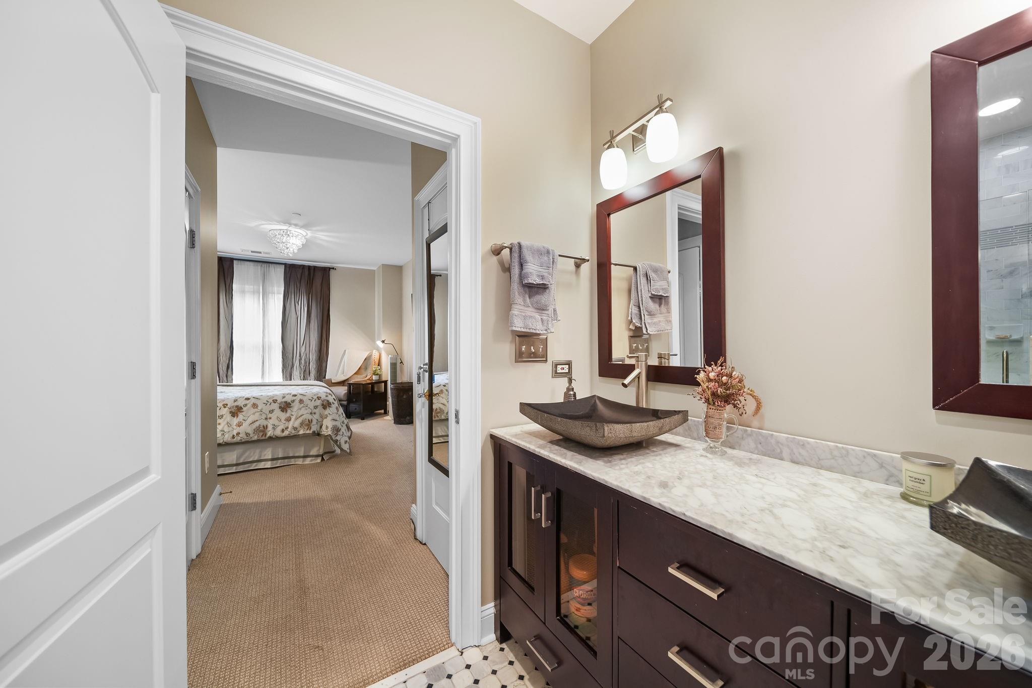 400 N Church Street 521 Property Photo 22