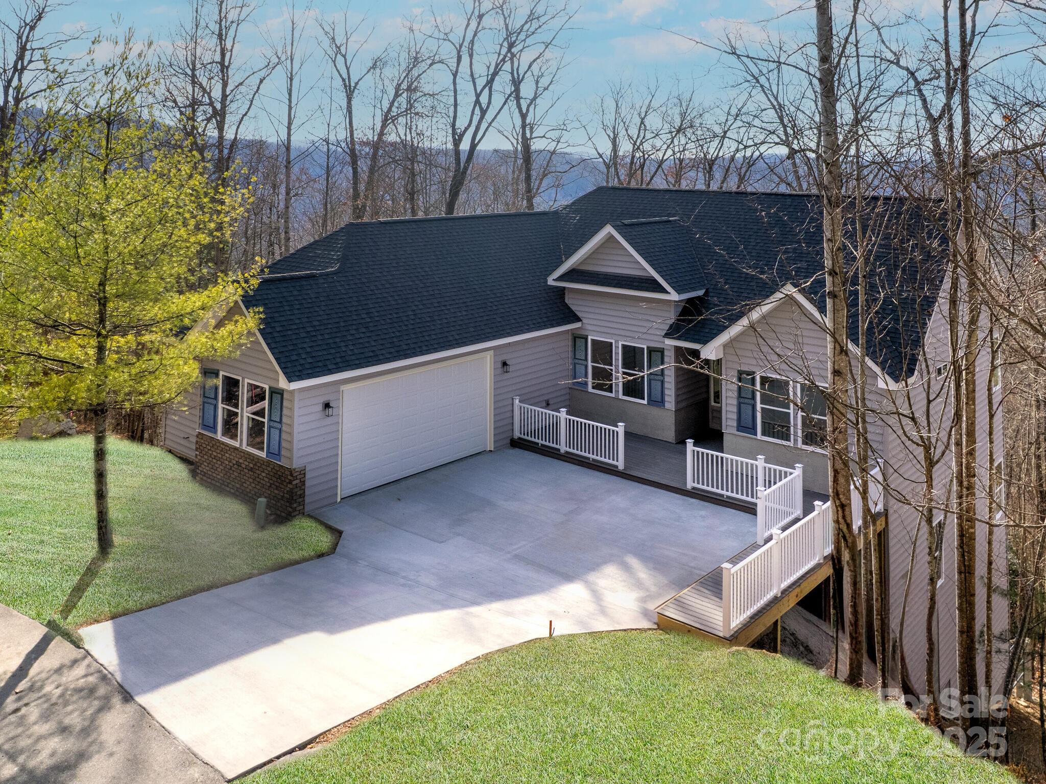 296 Carriage Summitt Way Property Photo 1