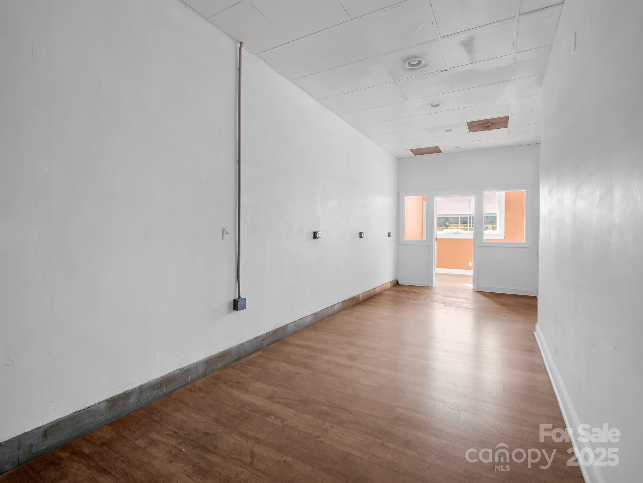 101 E First Street Property Photo 20