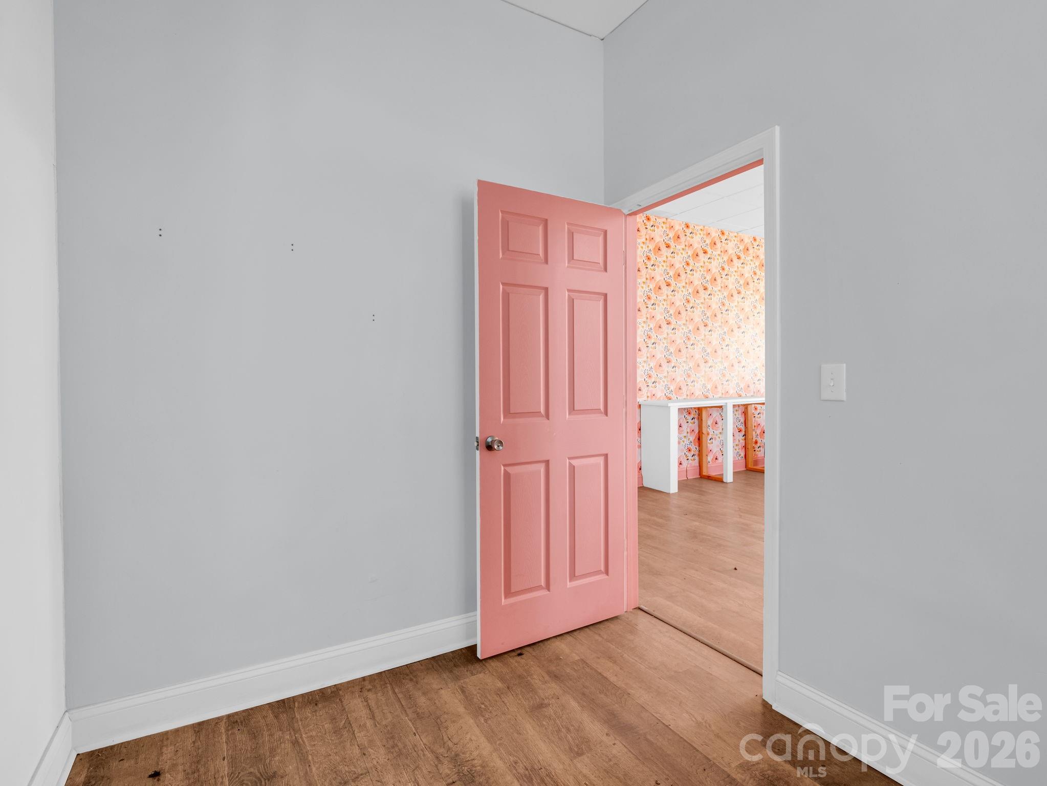 101 E First Street Property Photo 28
