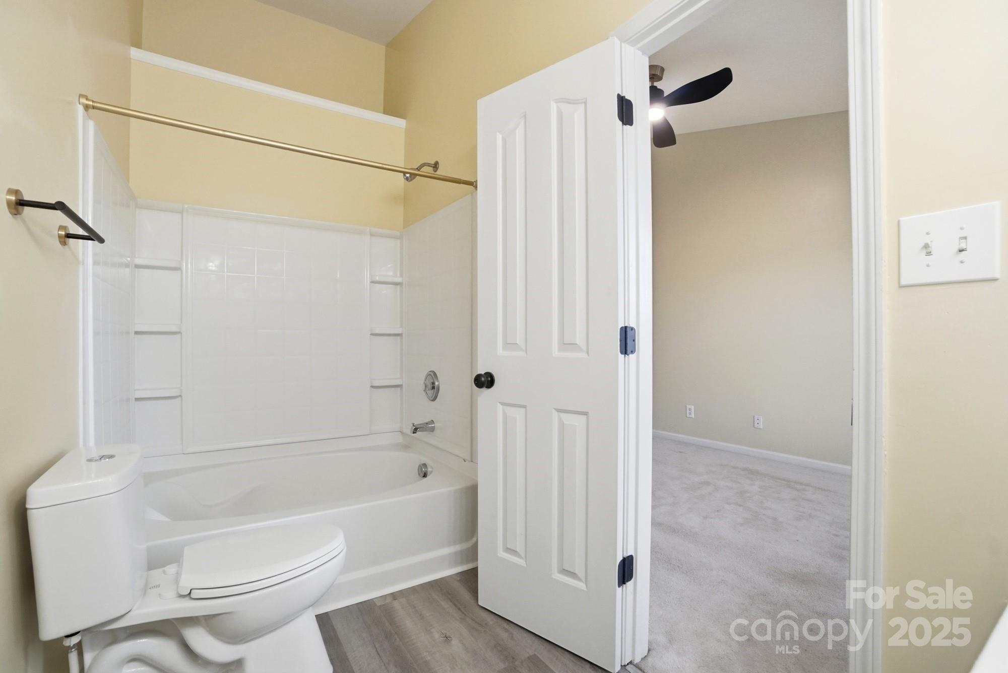 4944 Kotlik Drive Property Photo 5